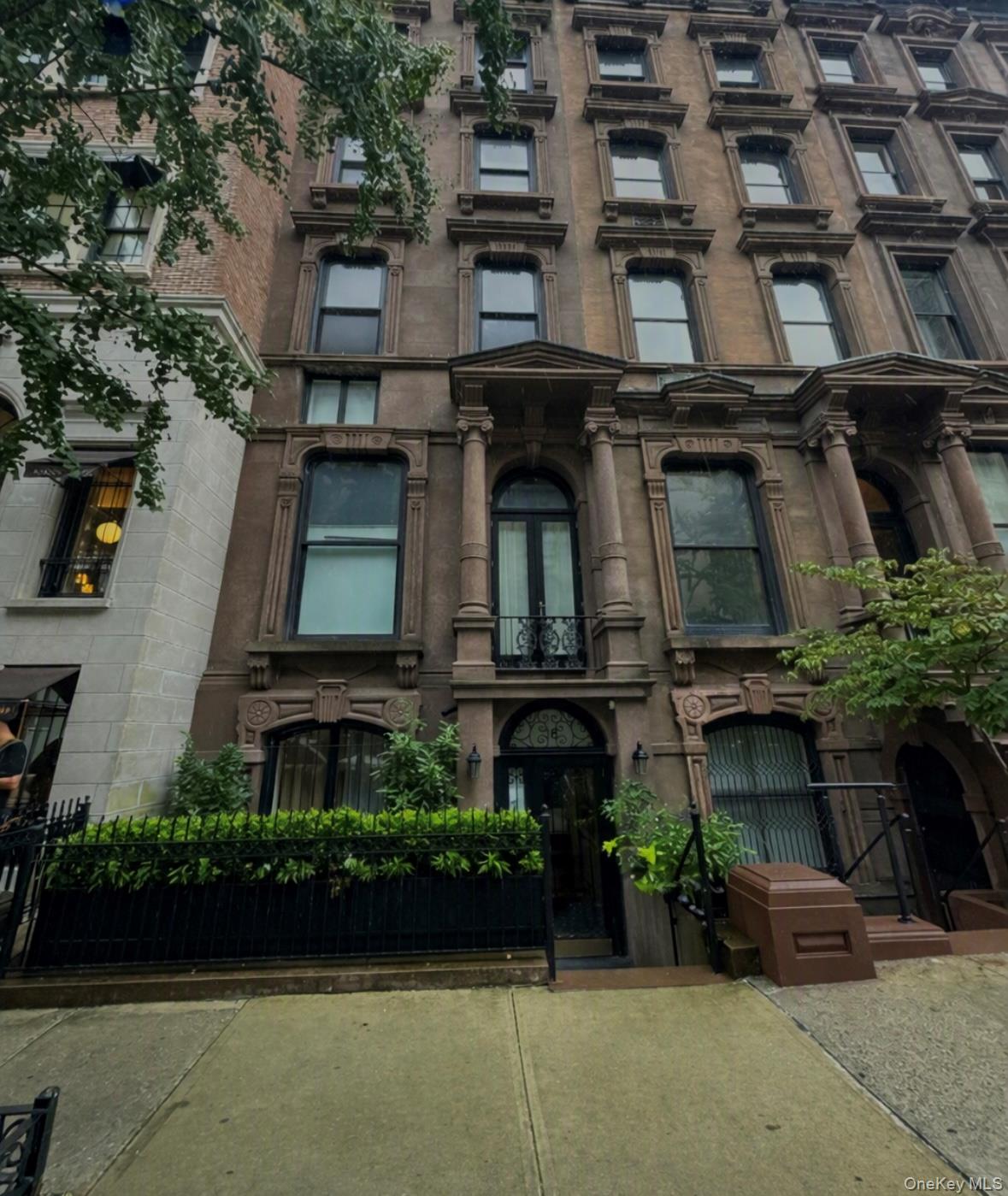 18 E 63rd Street, Unit 1 photo 6