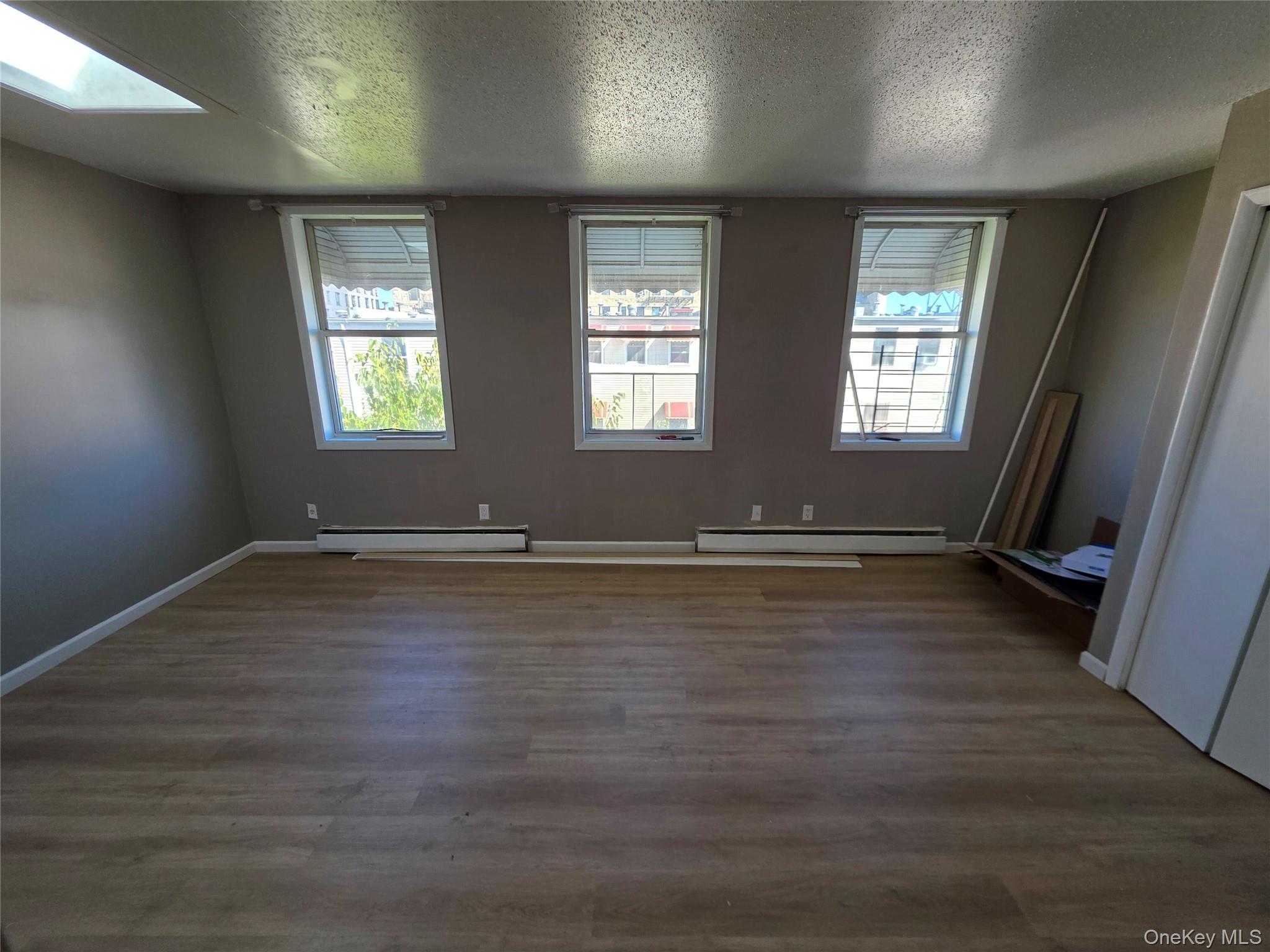 1186 Vyse Avenue – For Sale photo 26