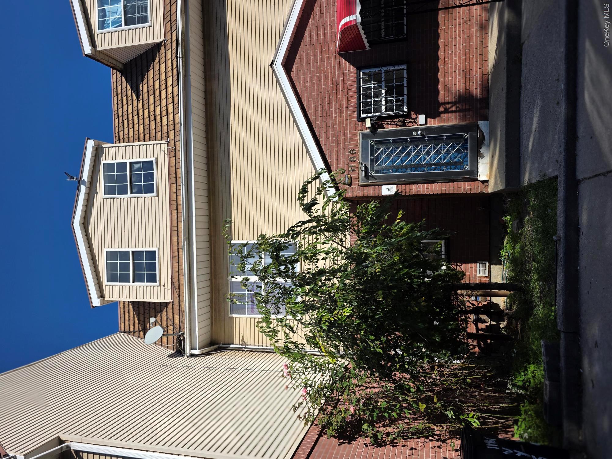 1186 Vyse Avenue – For Sale photo 7