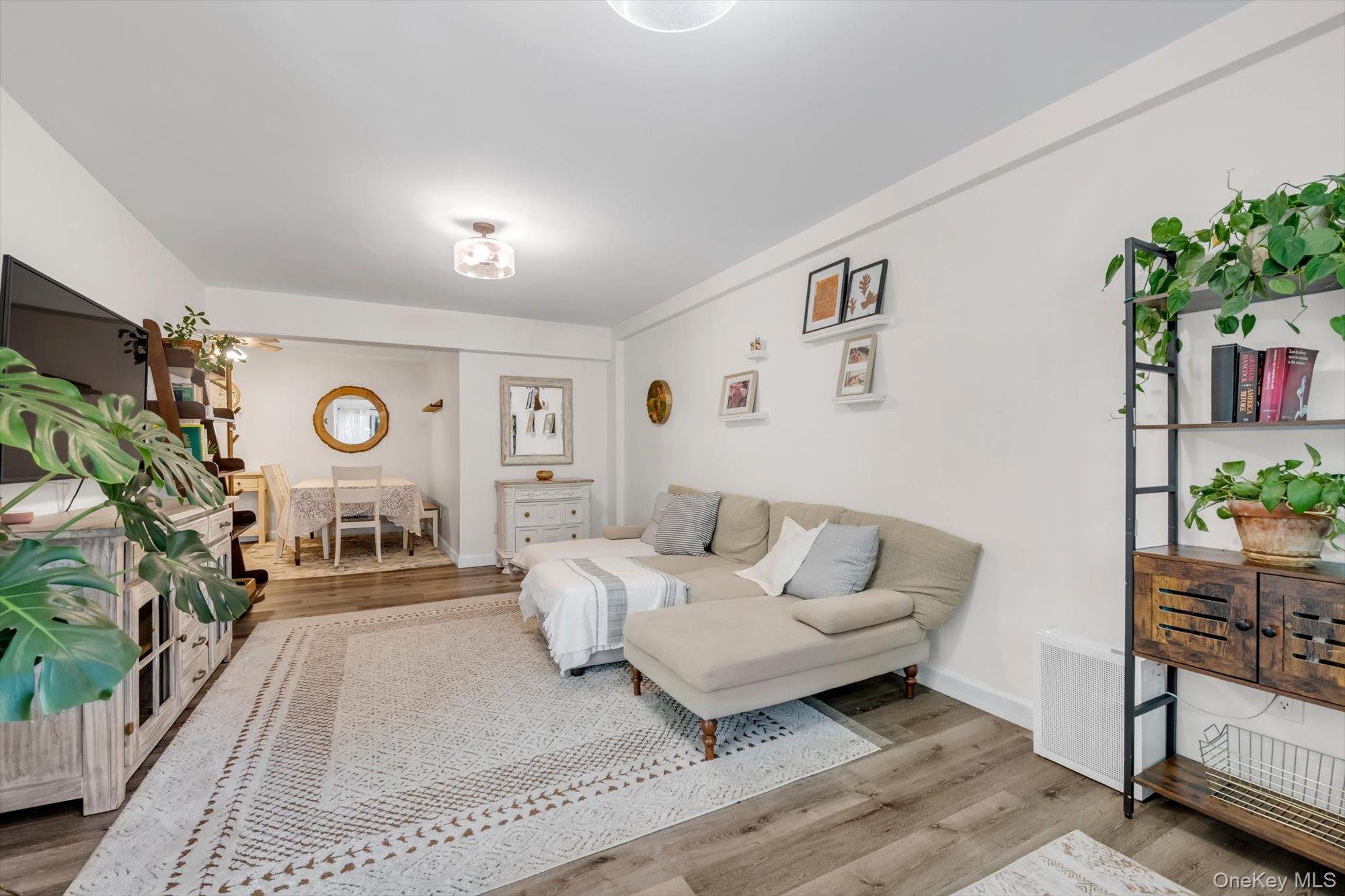 209-25 18th Avenue, Unit 3K photo 6