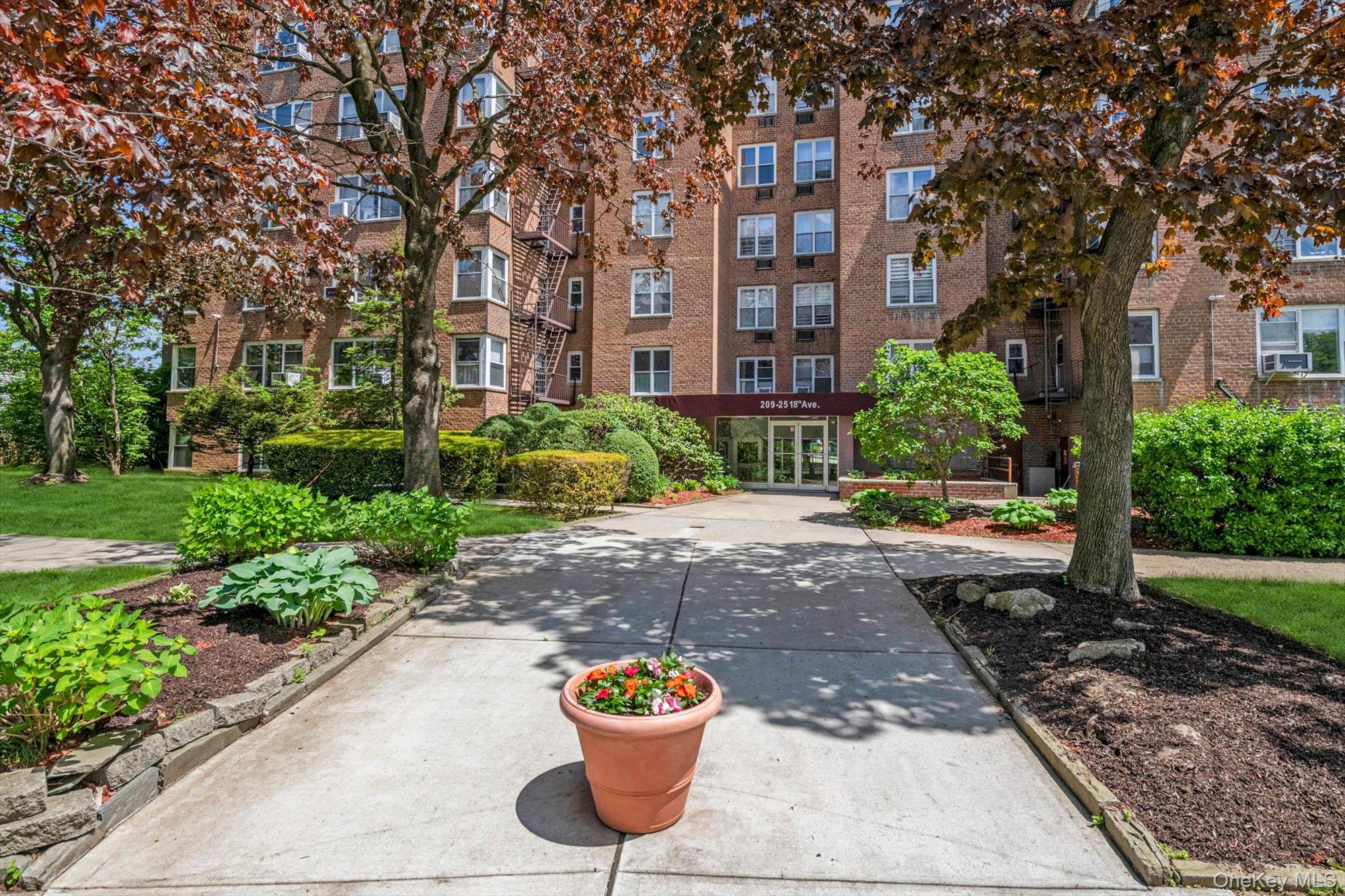 209-25 18th Avenue, Unit 3K photo 20