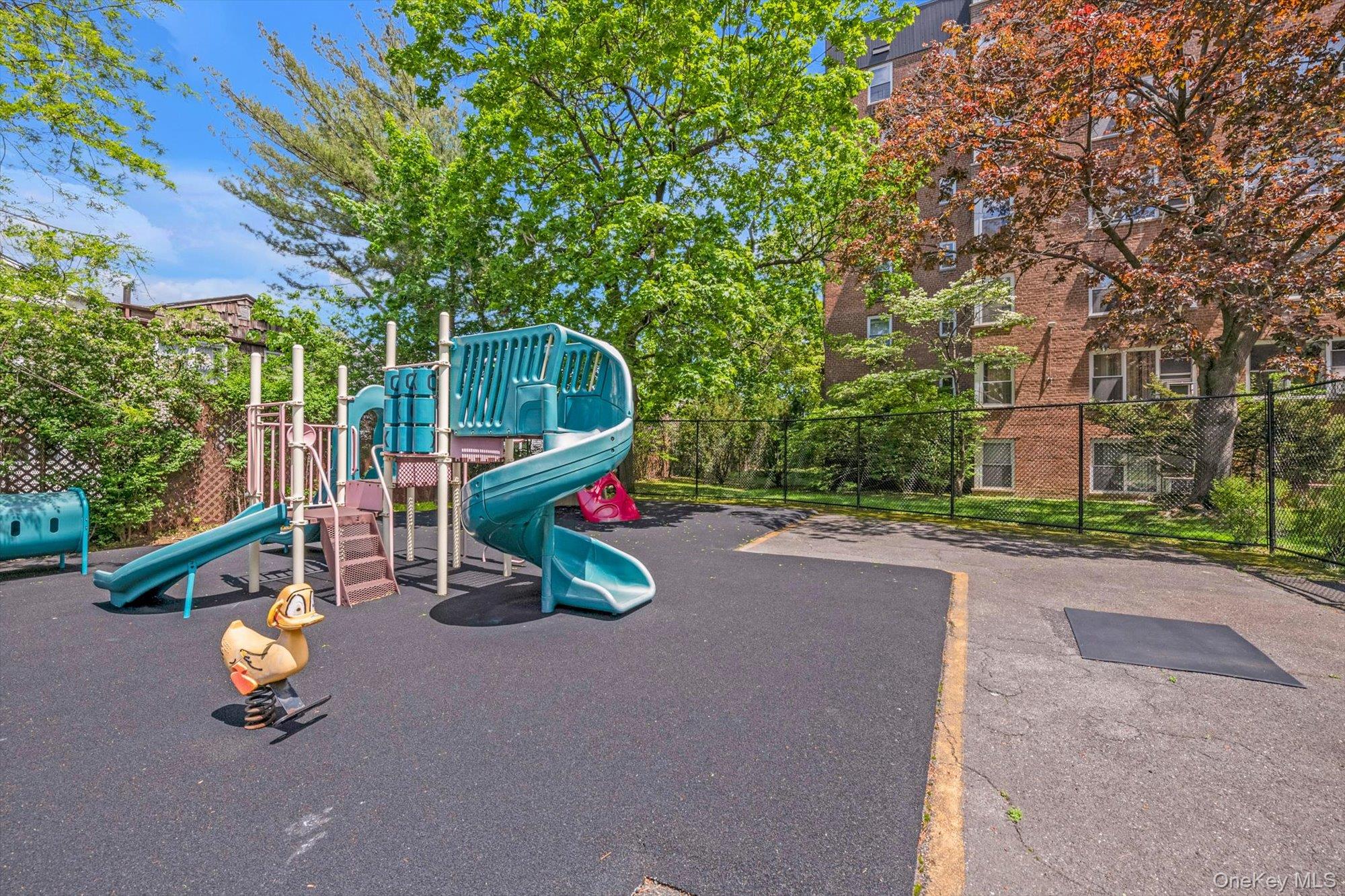 209-25 18th Avenue, Unit 3K photo 18