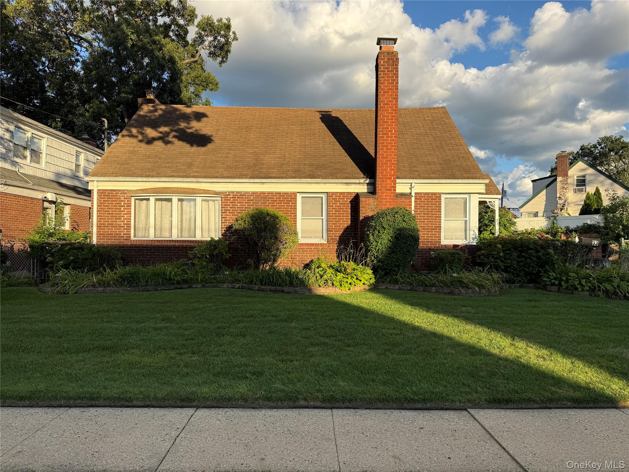 33 Ridgewood Street – For Sale