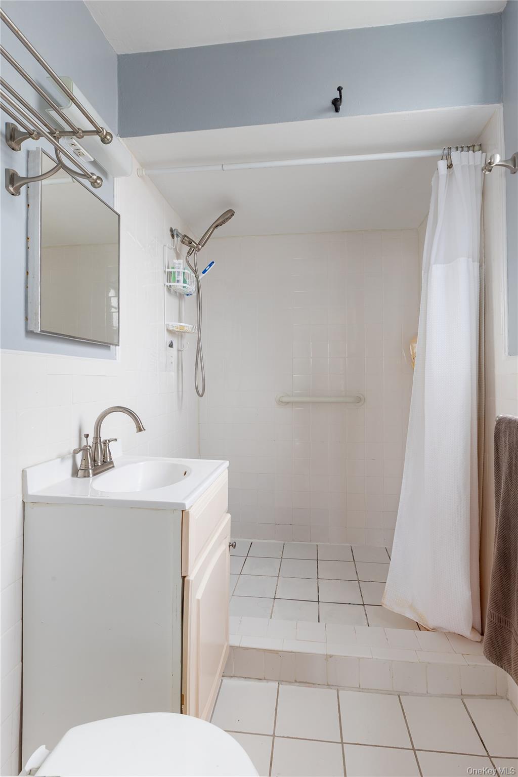 609 Kappock, Unit 8D photo 11