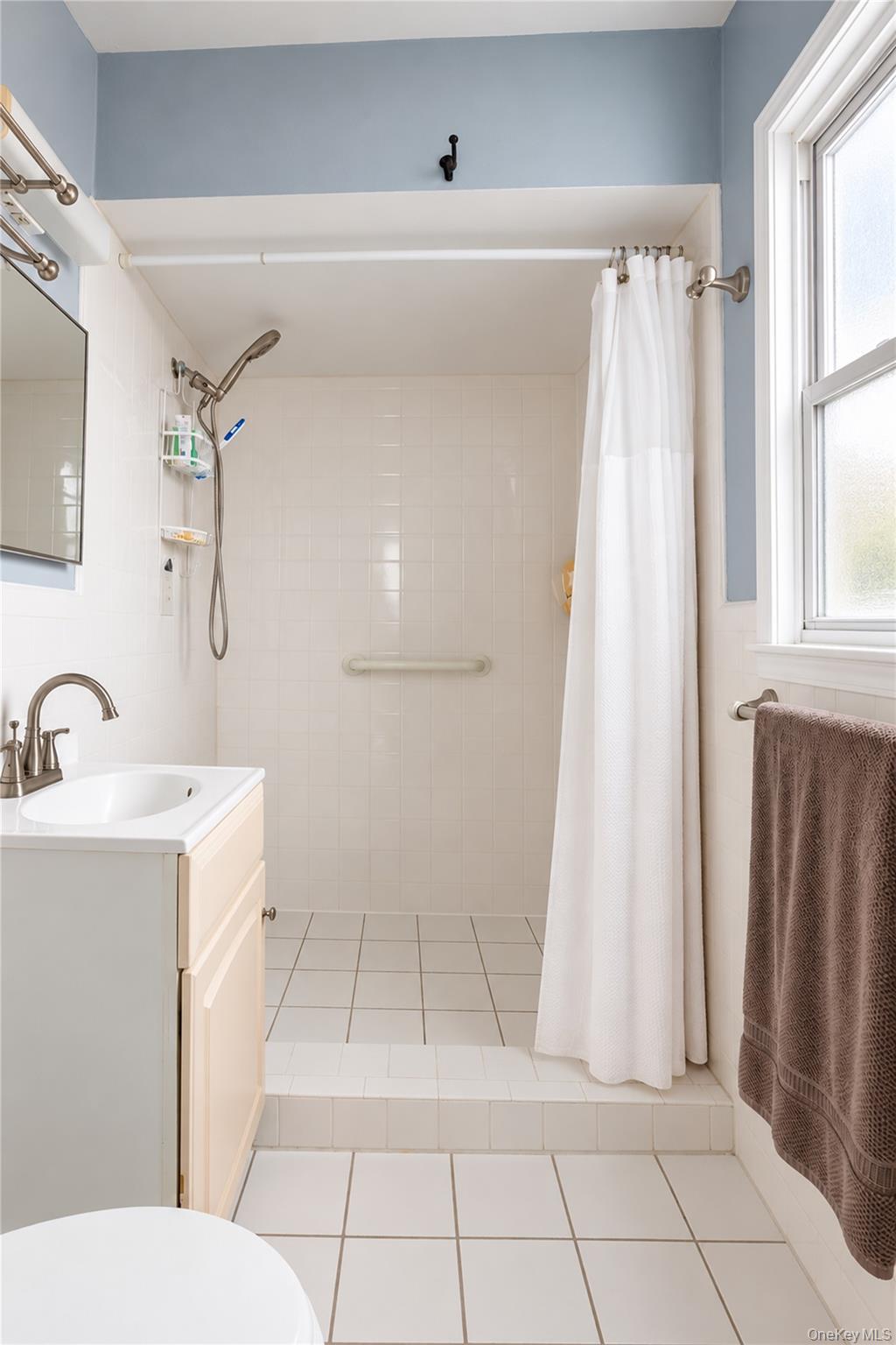609 Kappock, Unit 8D photo 4