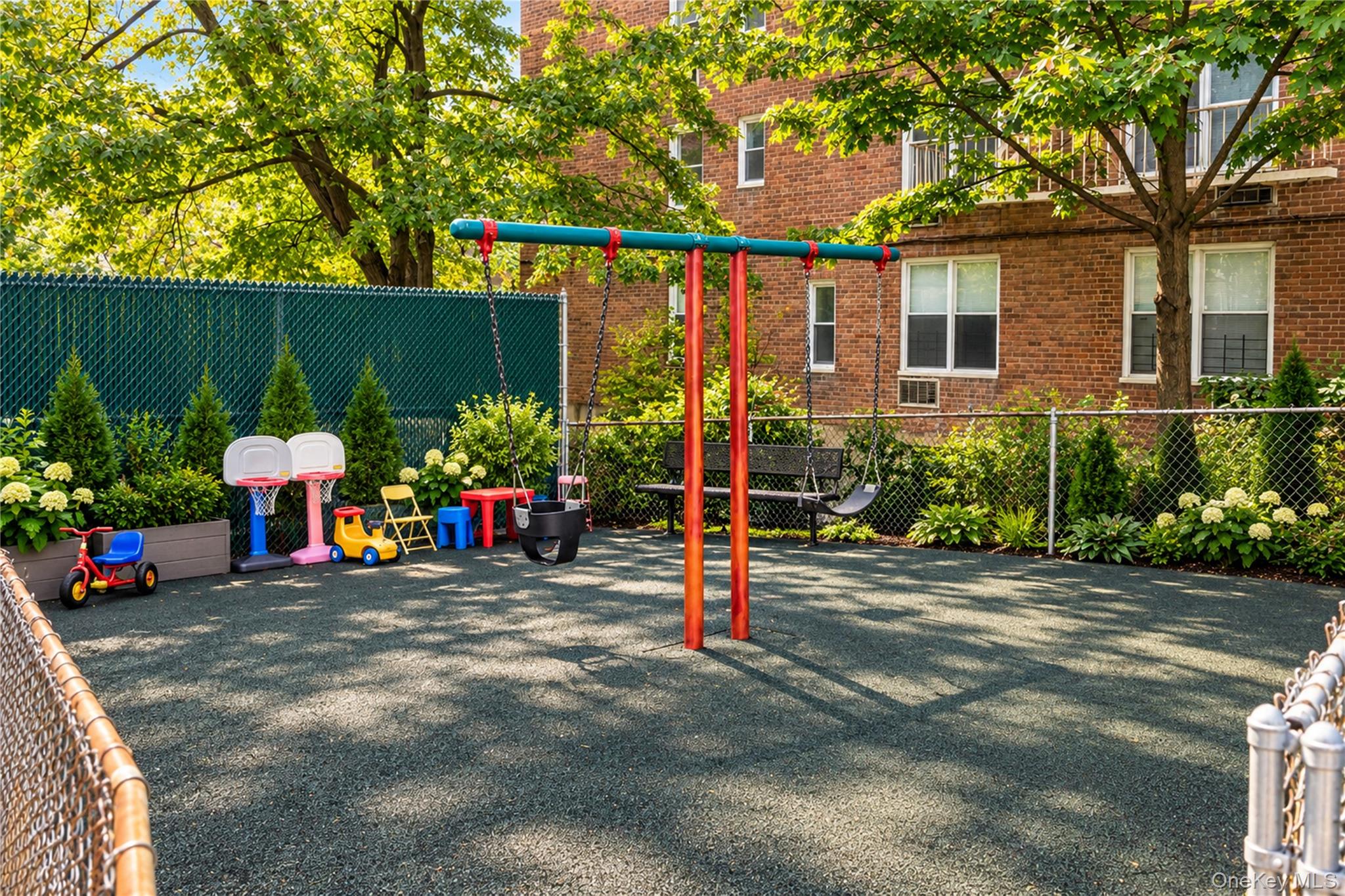 609 Kappock, Unit 8D photo 10