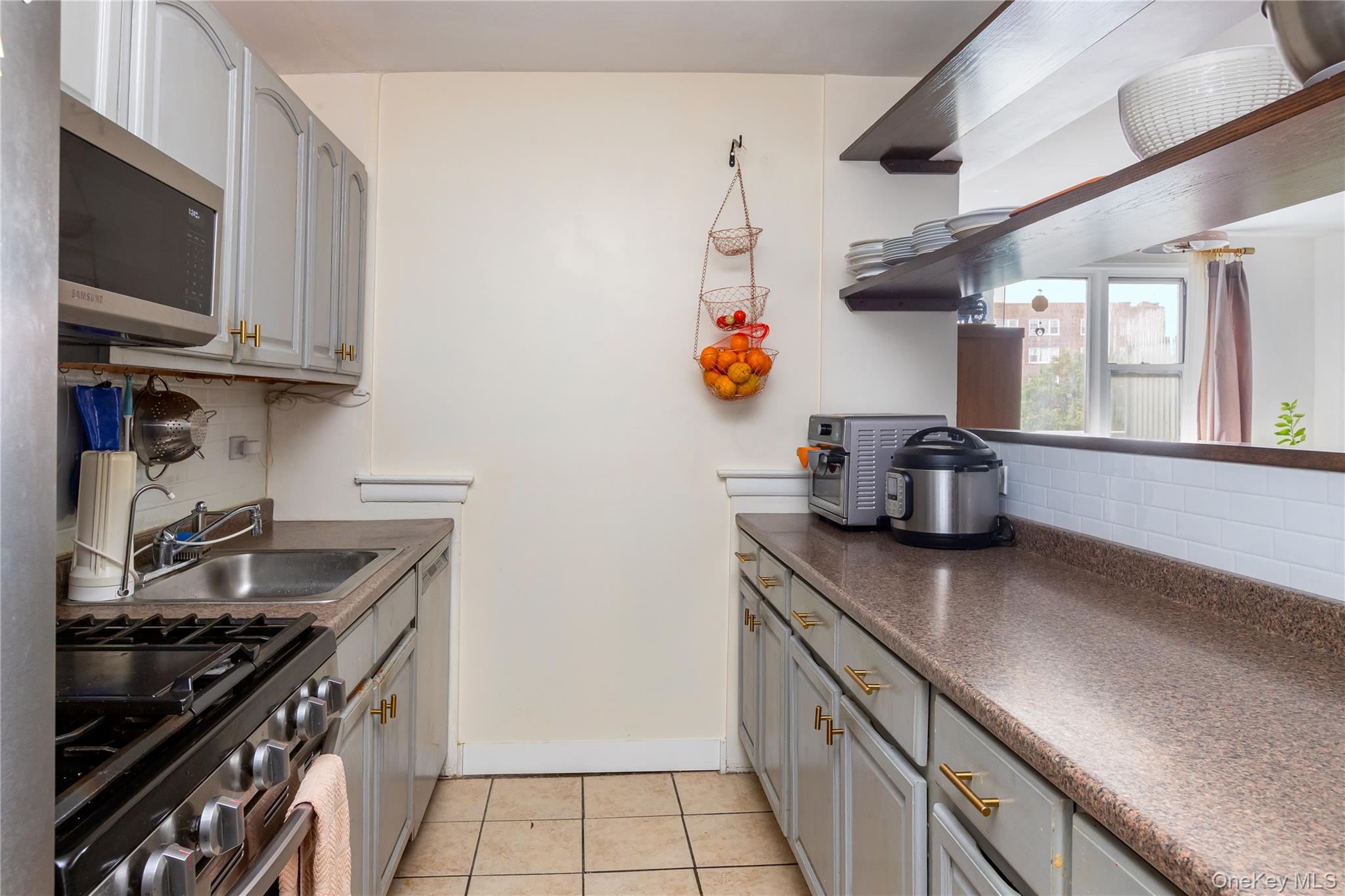 609 Kappock, Unit 8D photo 5