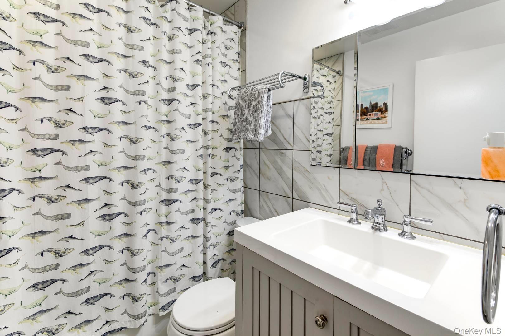 35 Montauk Boulevard – For Rent photo 14