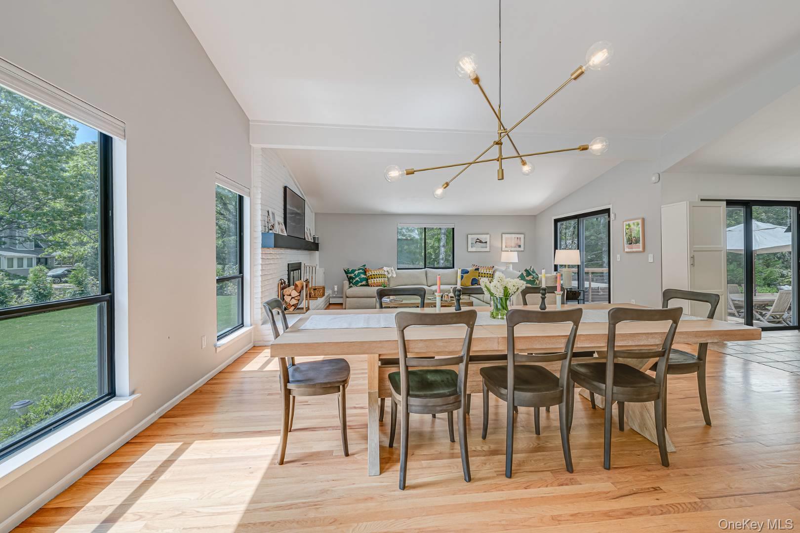 35 Montauk Boulevard – For Rent photo 9