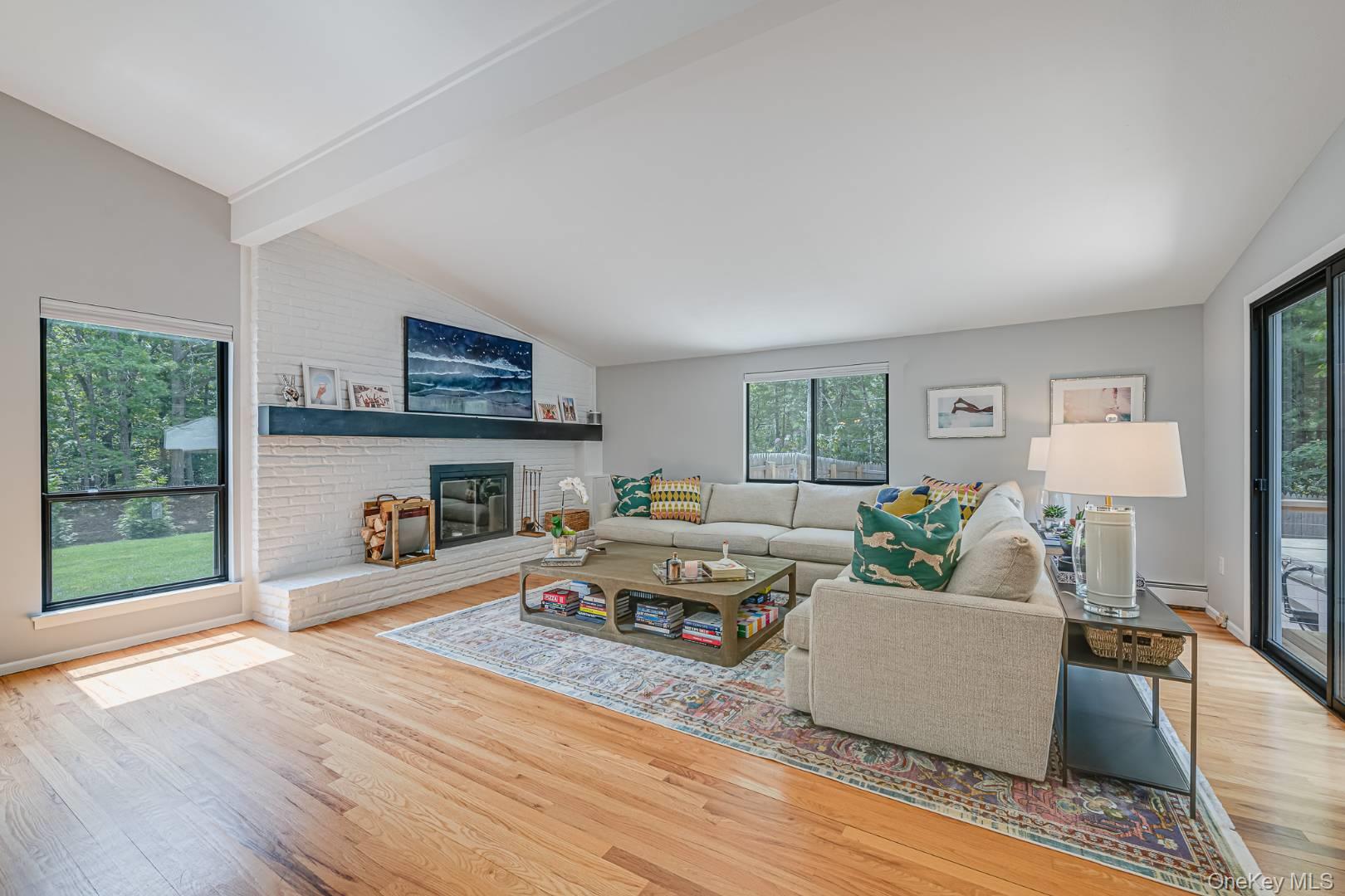 35 Montauk Boulevard – For Rent photo 7