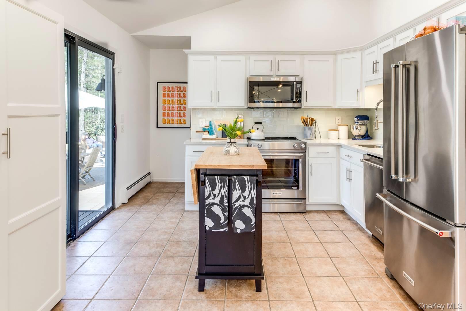 35 Montauk Boulevard – For Rent photo 10