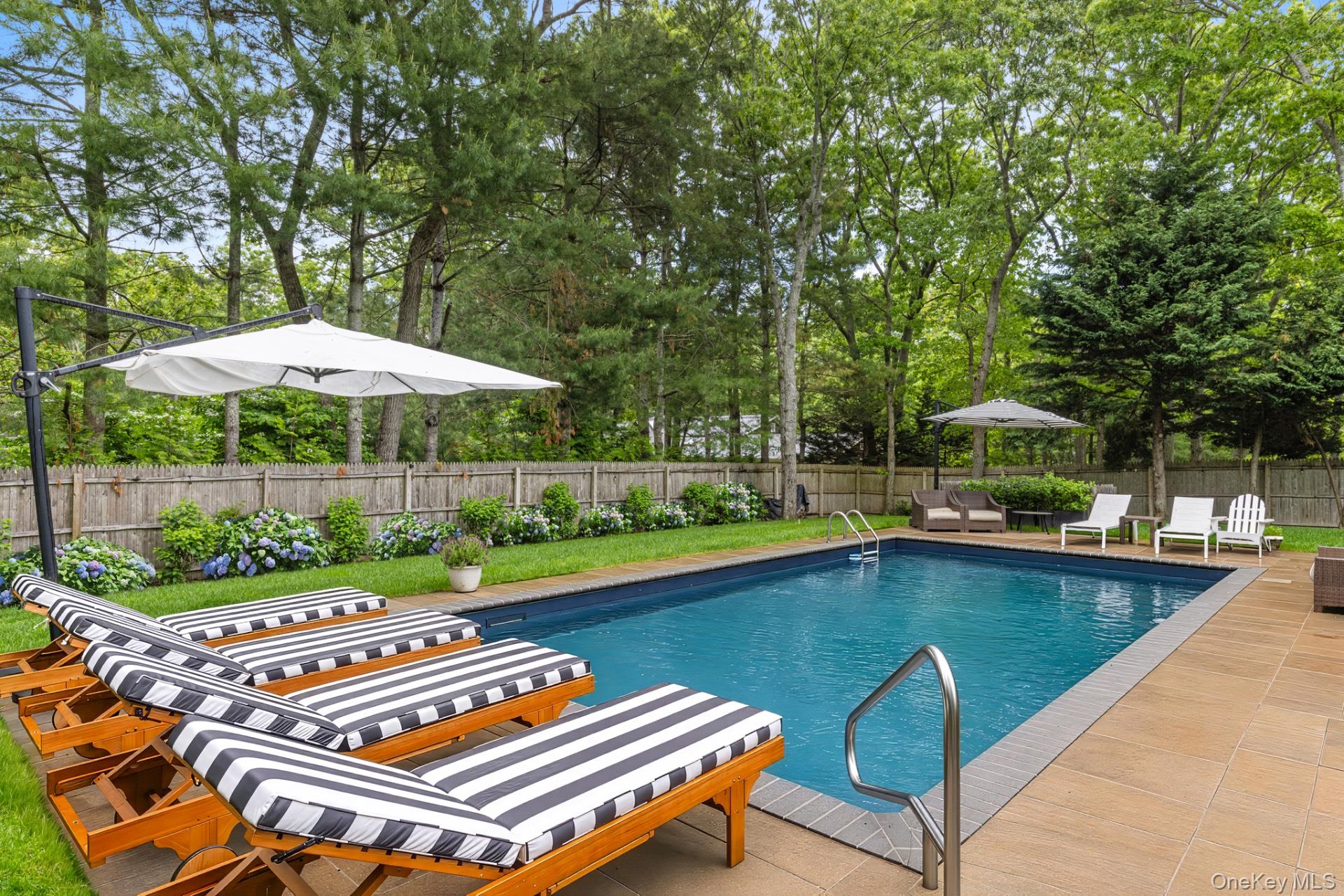 35 Montauk Boulevard – For Rent photo 2