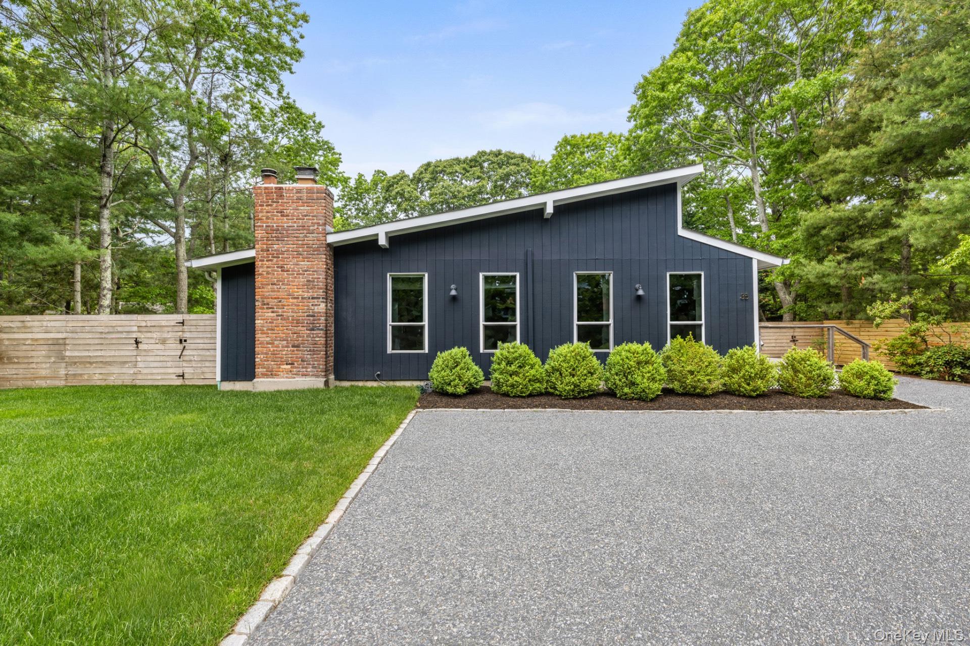 35 Montauk Boulevard – For Rent photo 22