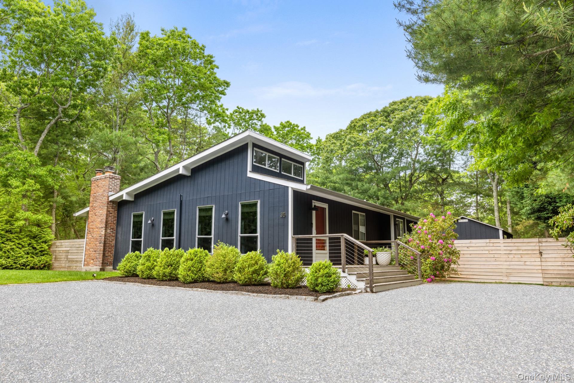 35 Montauk Boulevard – For Rent photo 3