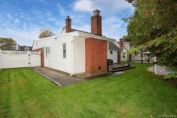467 Von Elm Avenue – For Sale photo 29