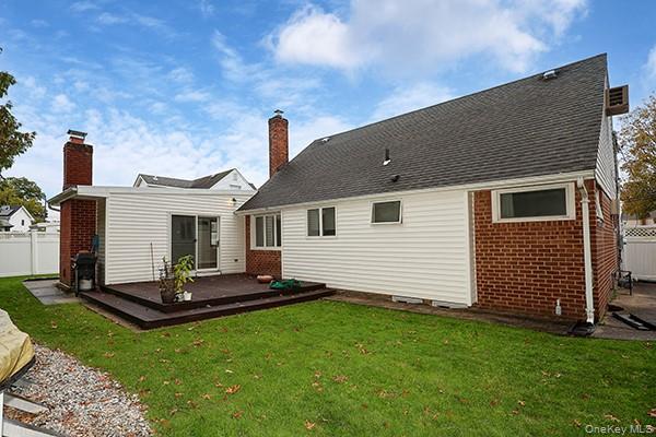 467 Von Elm Avenue – For Sale photo 32