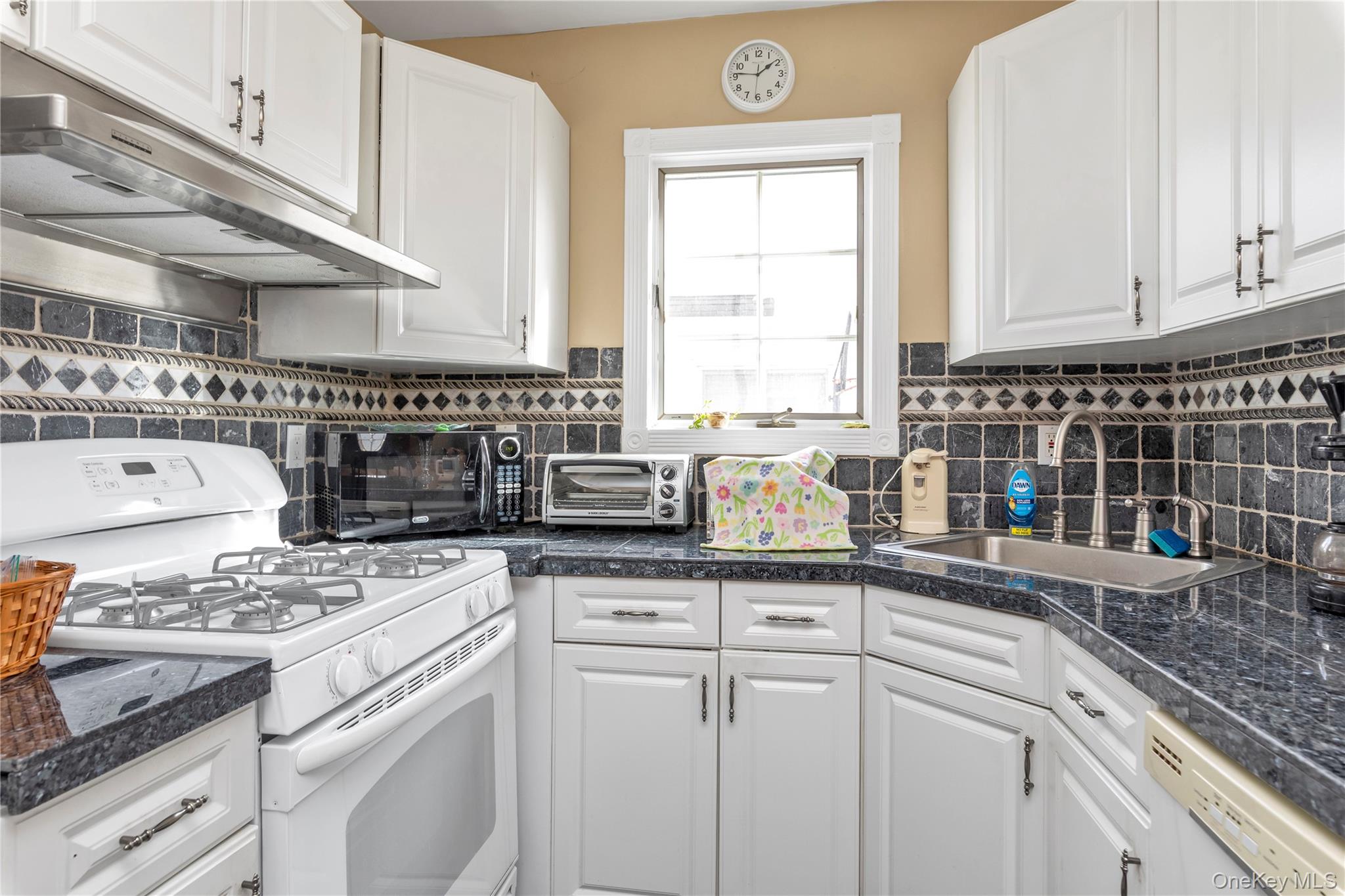 123 Beach Drive – For Sale photo 9