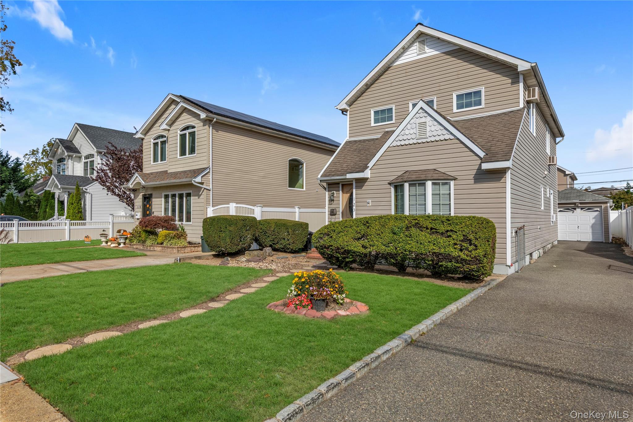 123 Beach Drive – For Sale photo 2