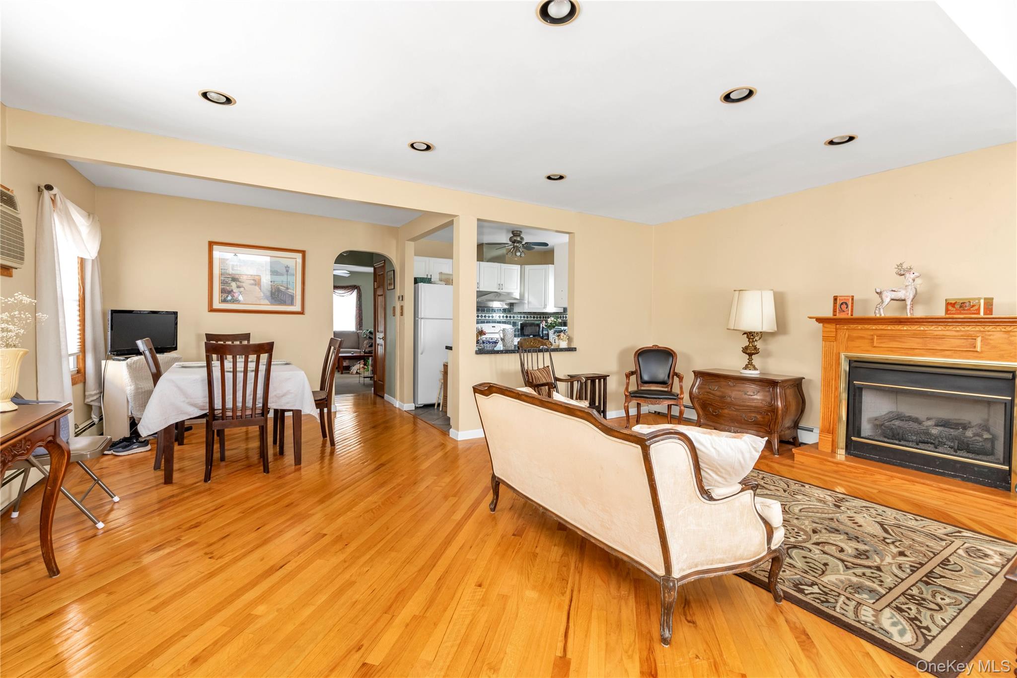 123 Beach Drive – For Sale photo 3