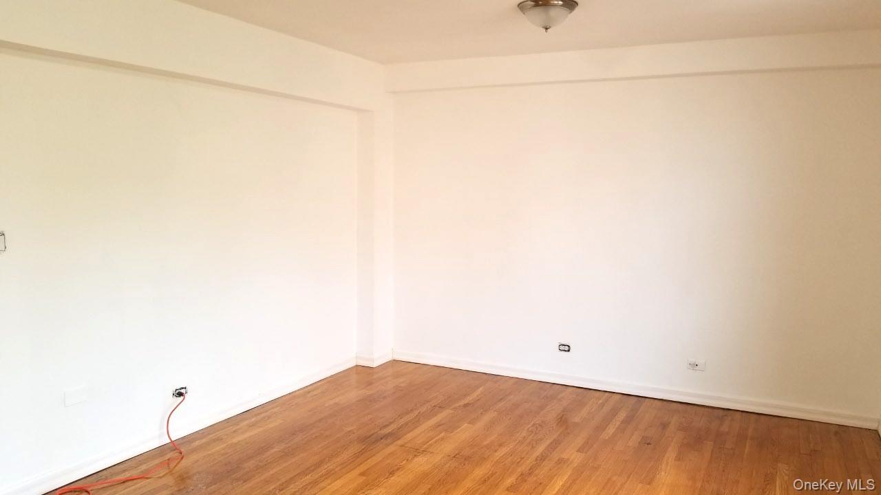 41-34 Frame Place, Unit 3D photo 8