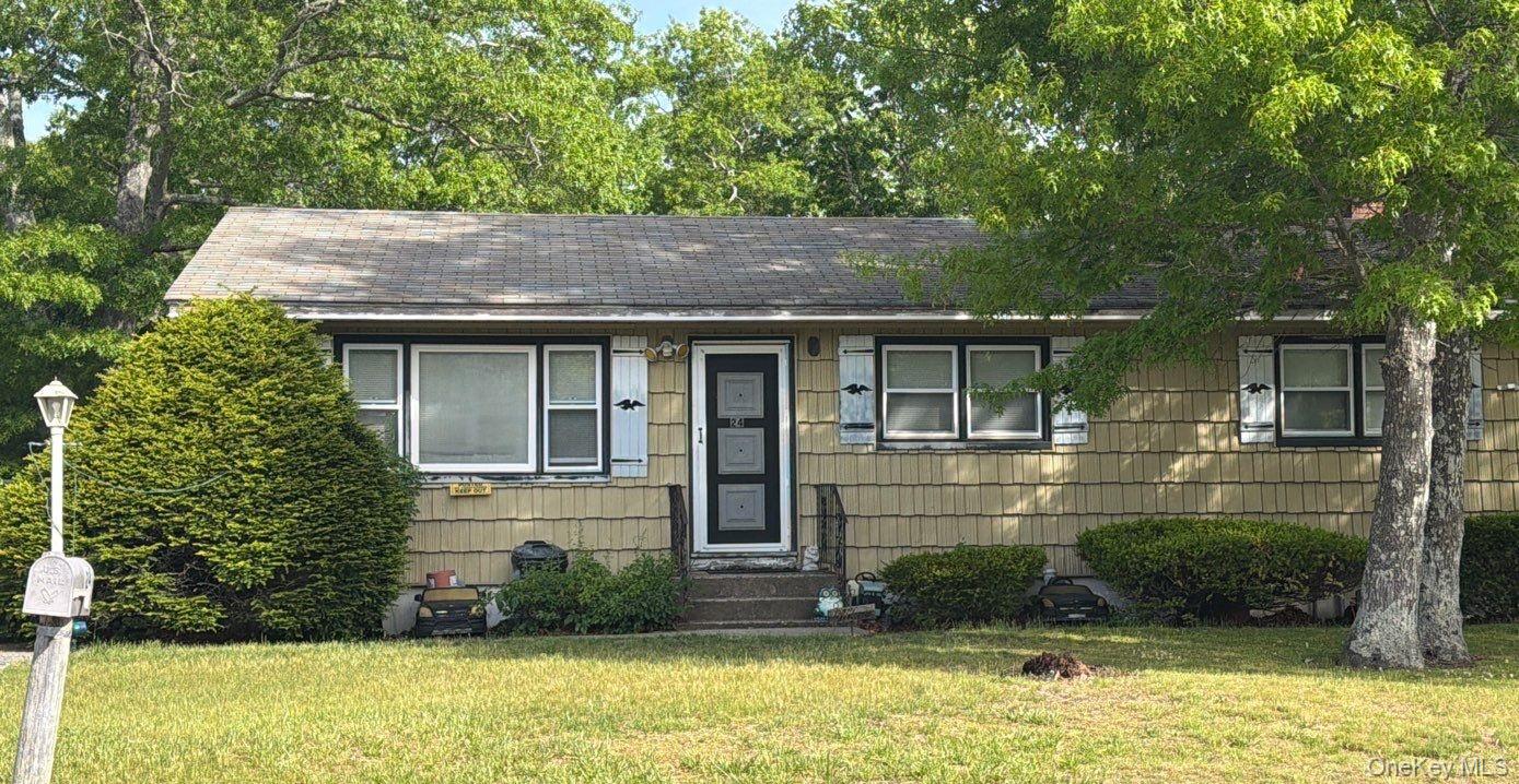 24 Hinda Boulevard – For Sale