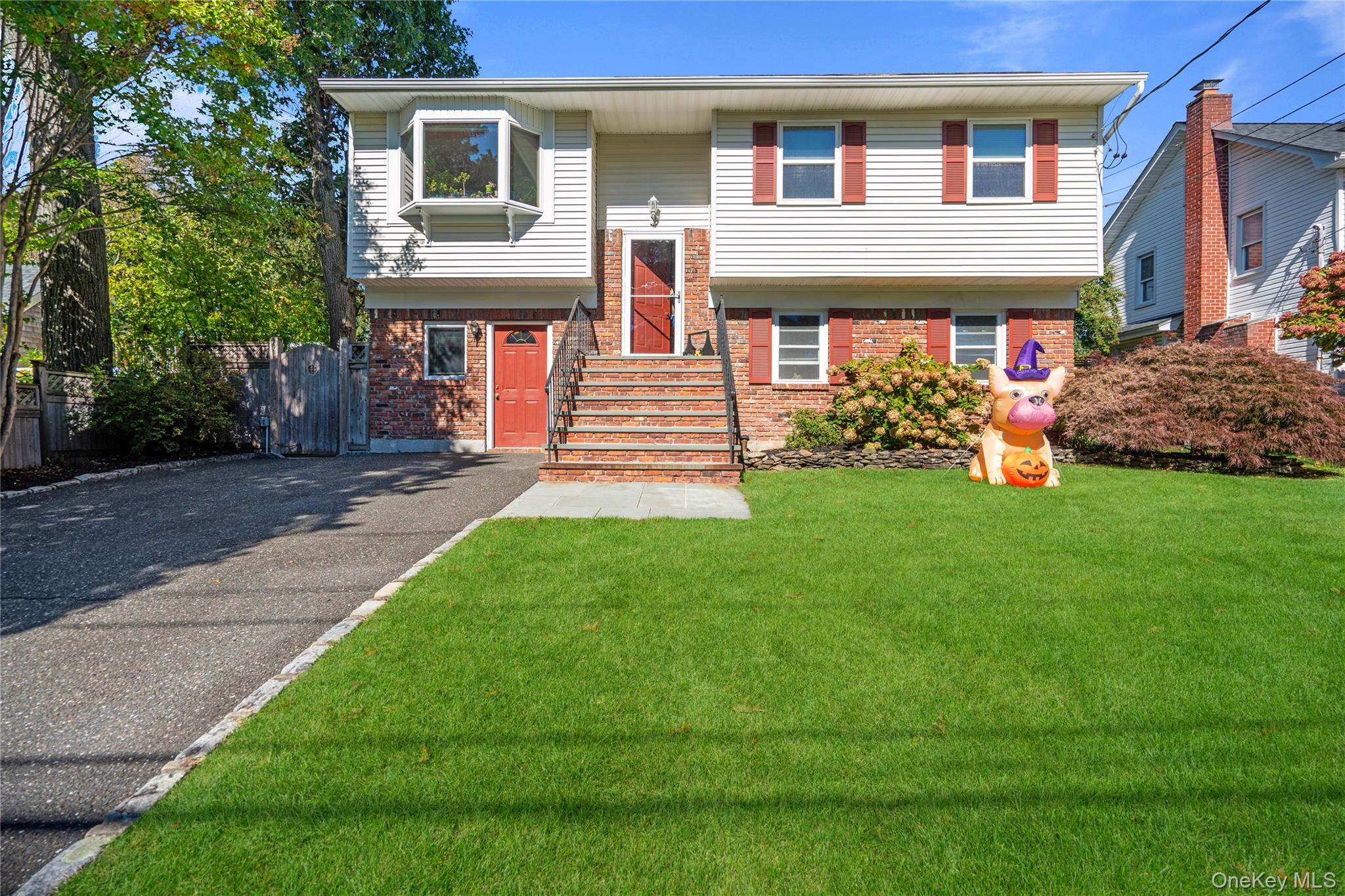 37 Bellecrest Avenue – For Sale photo 2