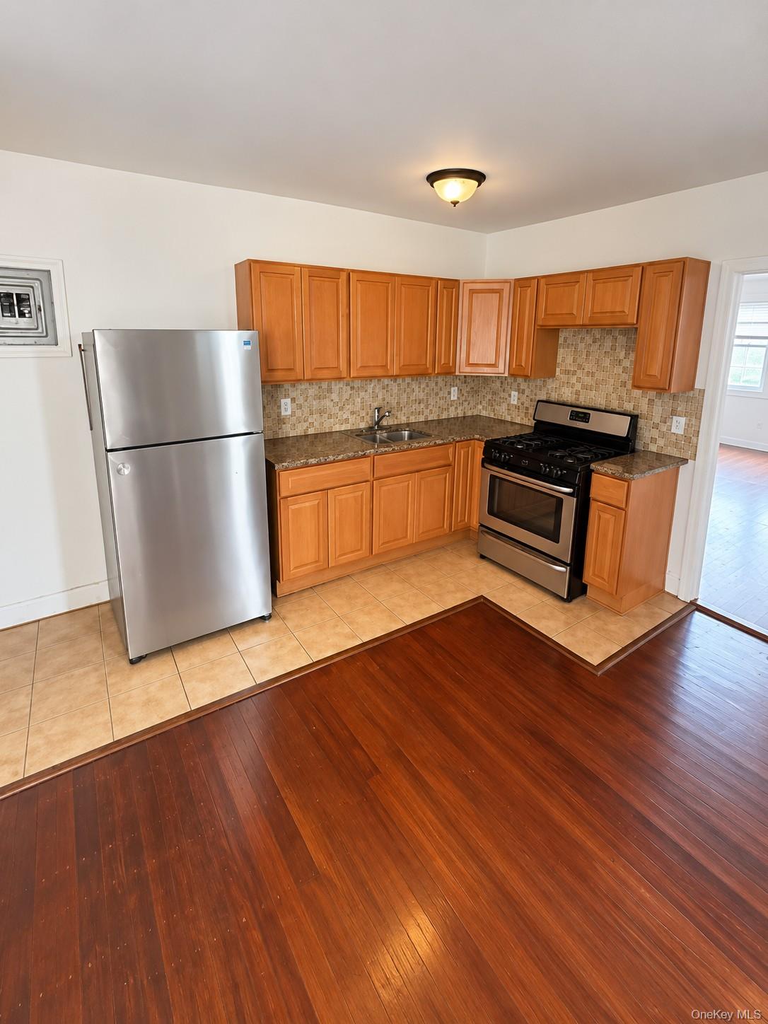 587 Southern Parkway, Unit 1st Floor