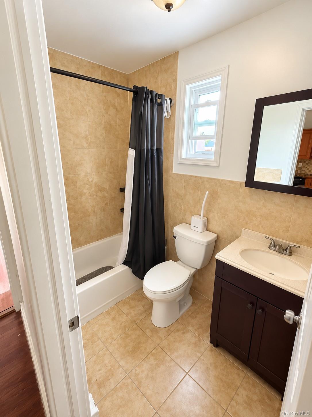 587 Southern Parkway, Unit 1st Floor photo 5