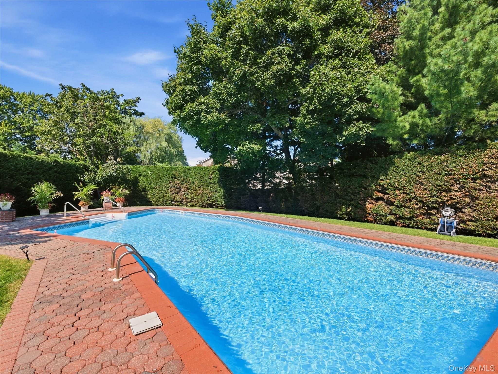 5 Major Court – For Sale photo 27