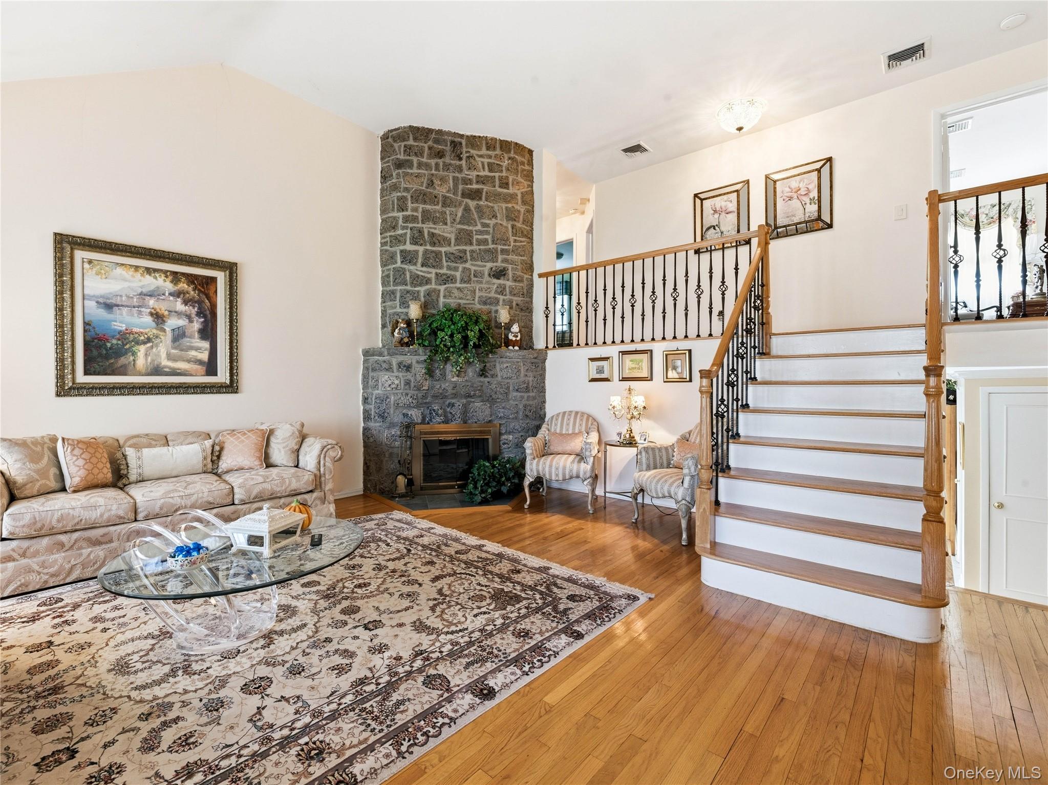 5 Major Court – For Sale photo 5