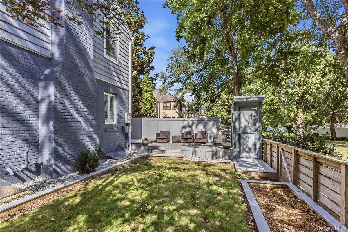 8 Woodland Road – For Sale photo 22