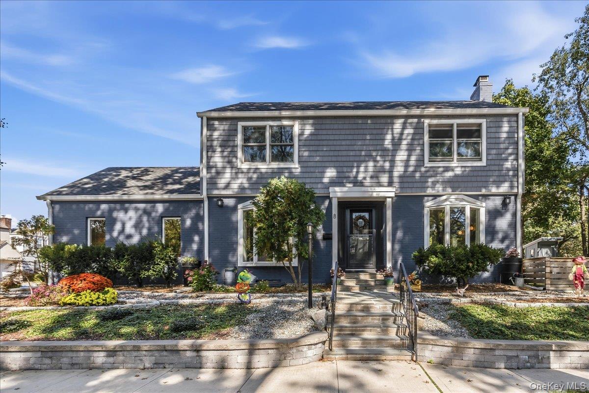 8 Woodland Road – For Sale