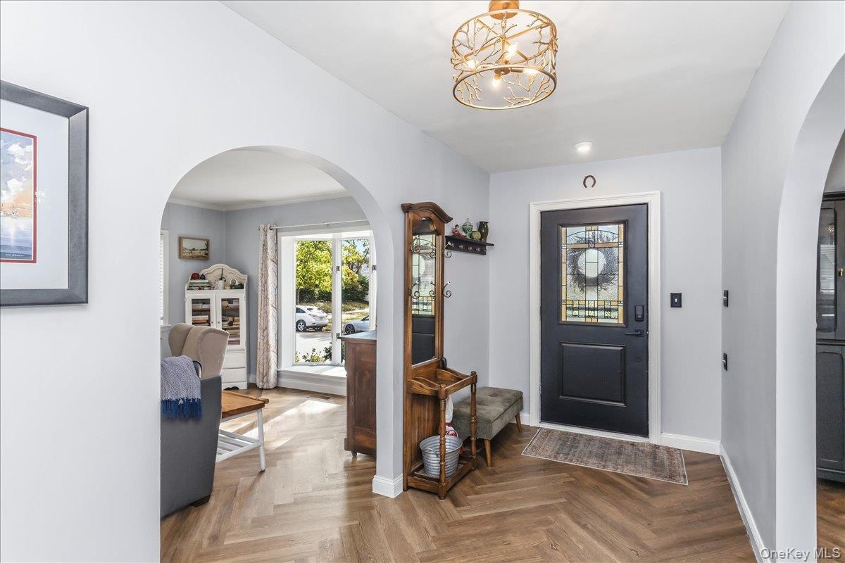 8 Woodland Road – For Sale photo 4