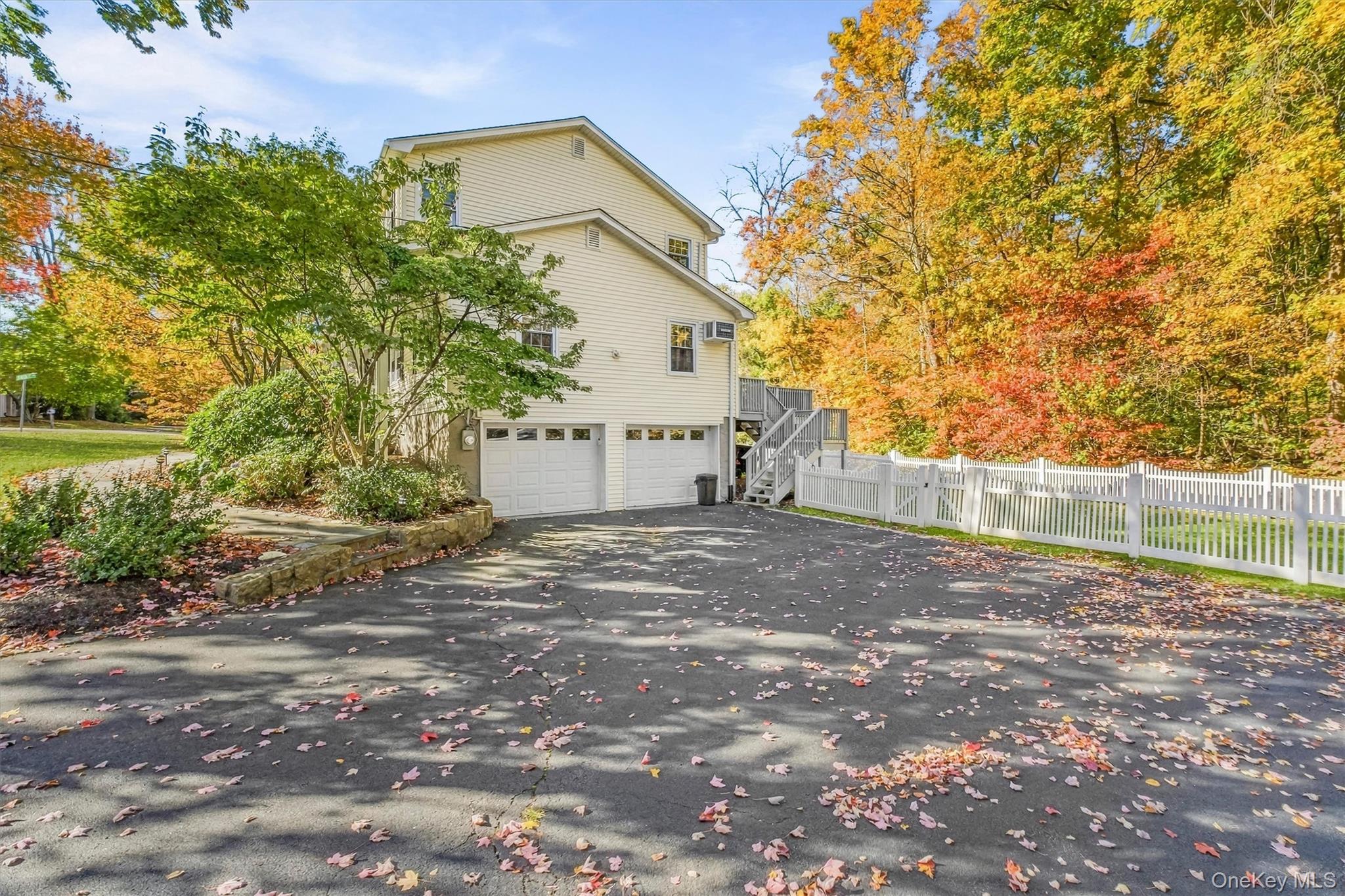 2159 Pondfield Court – For Sale photo 4