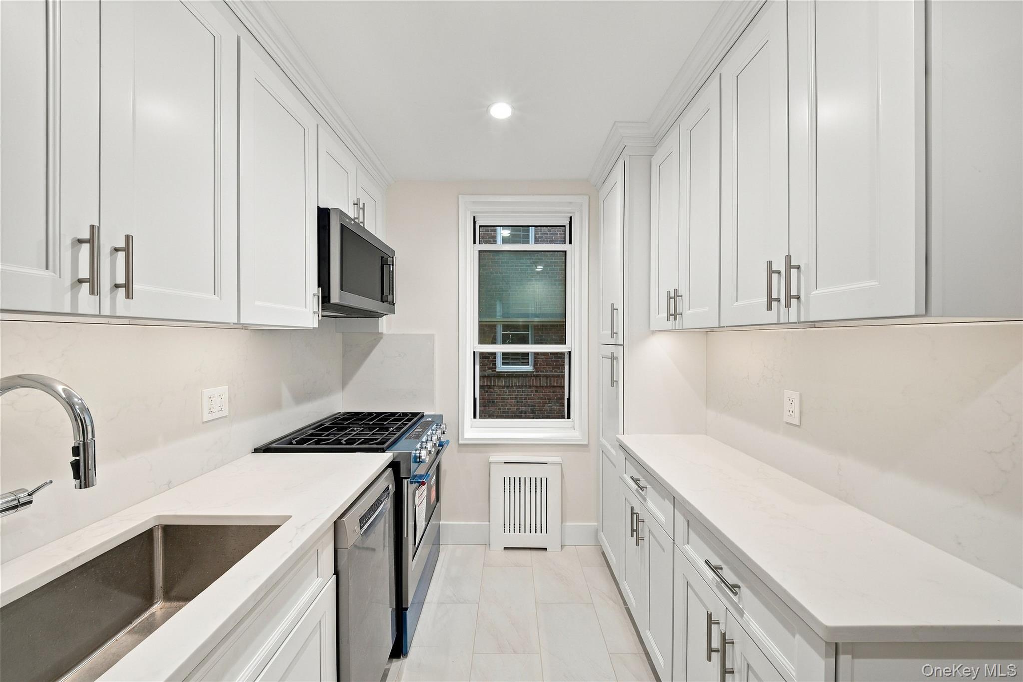 112-20 72nd Drive, Unit APT D25 photo 9