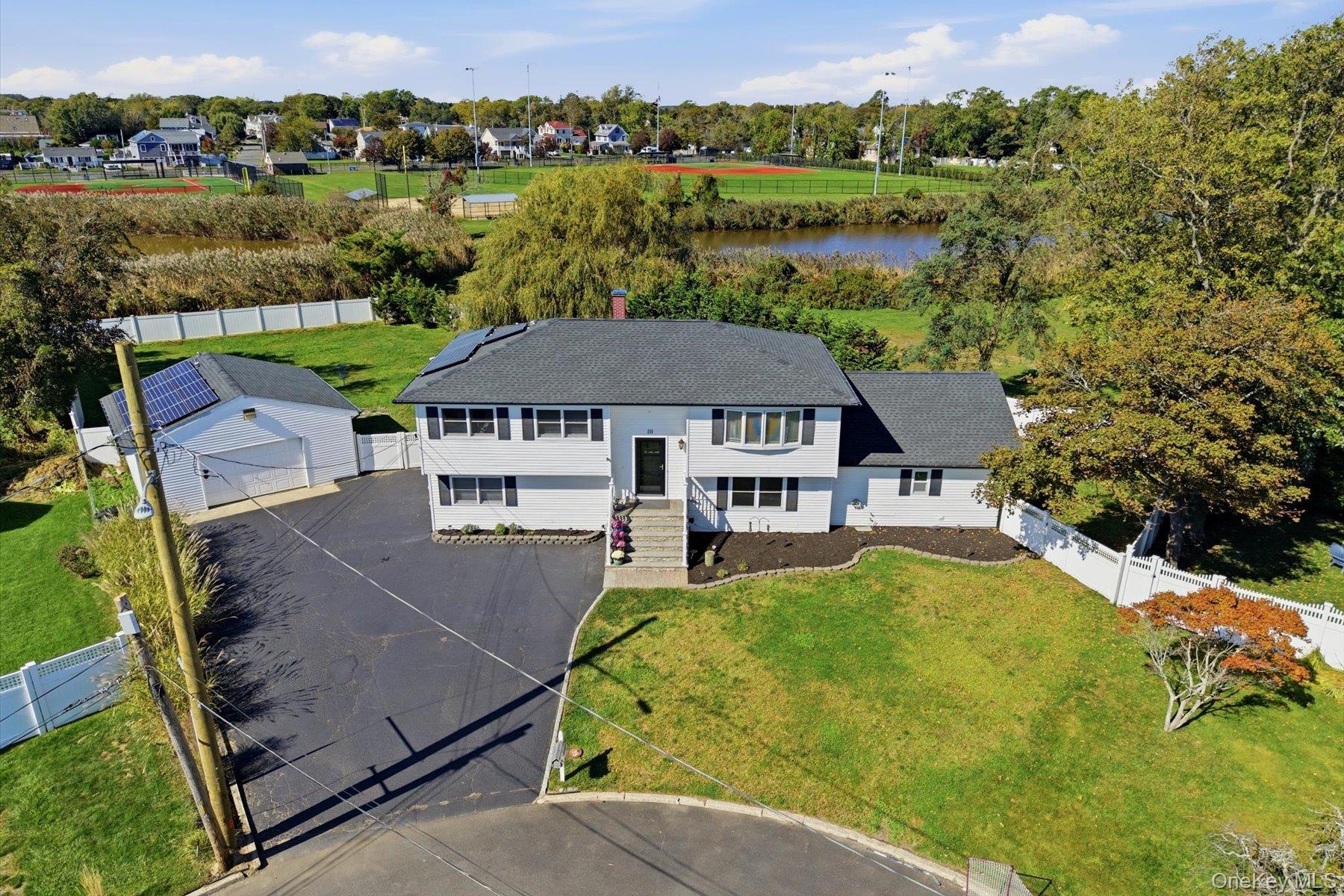 10 Gale Court – For Sale photo 2