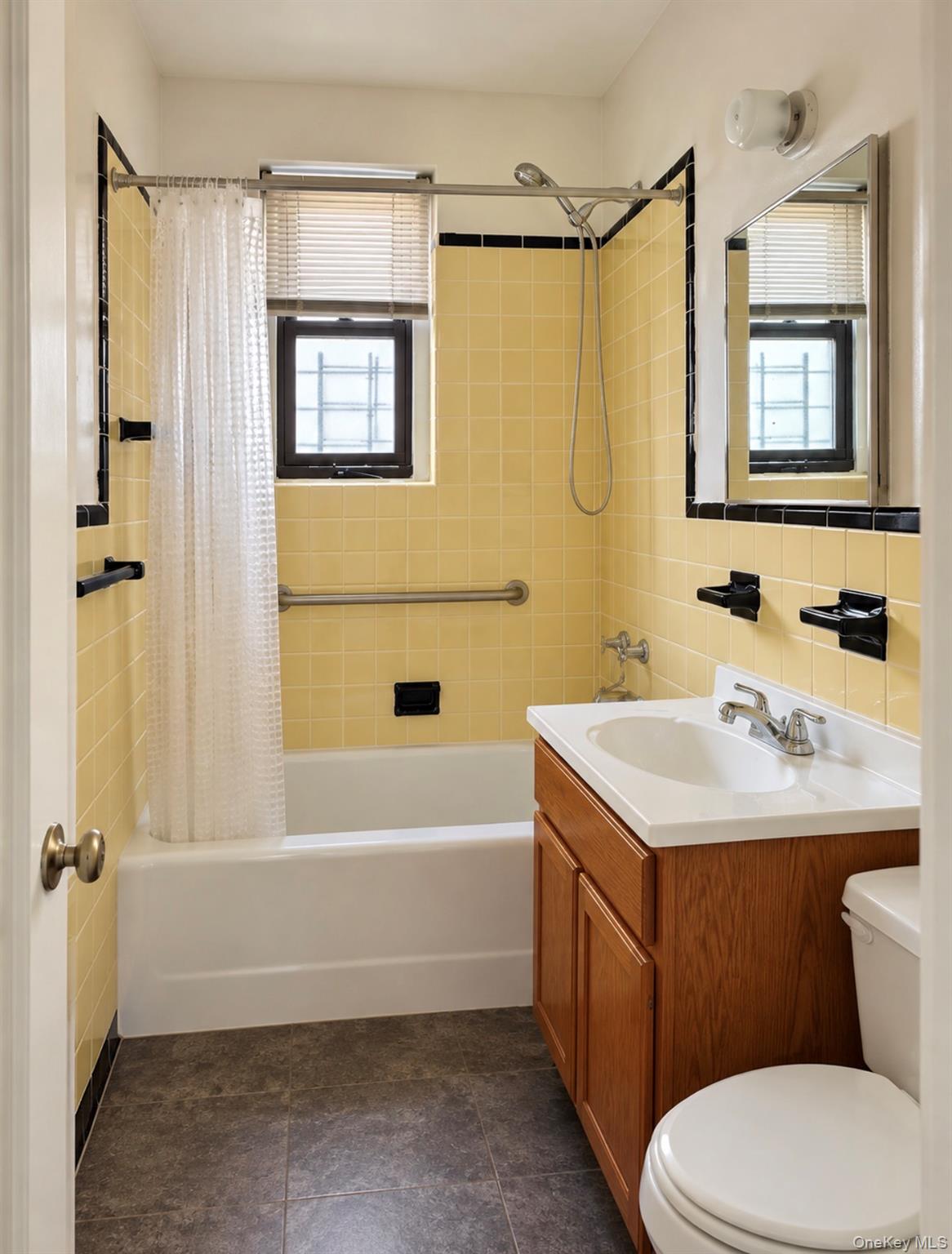 3338 Parsons Boulevard, Unit 1E photo 6