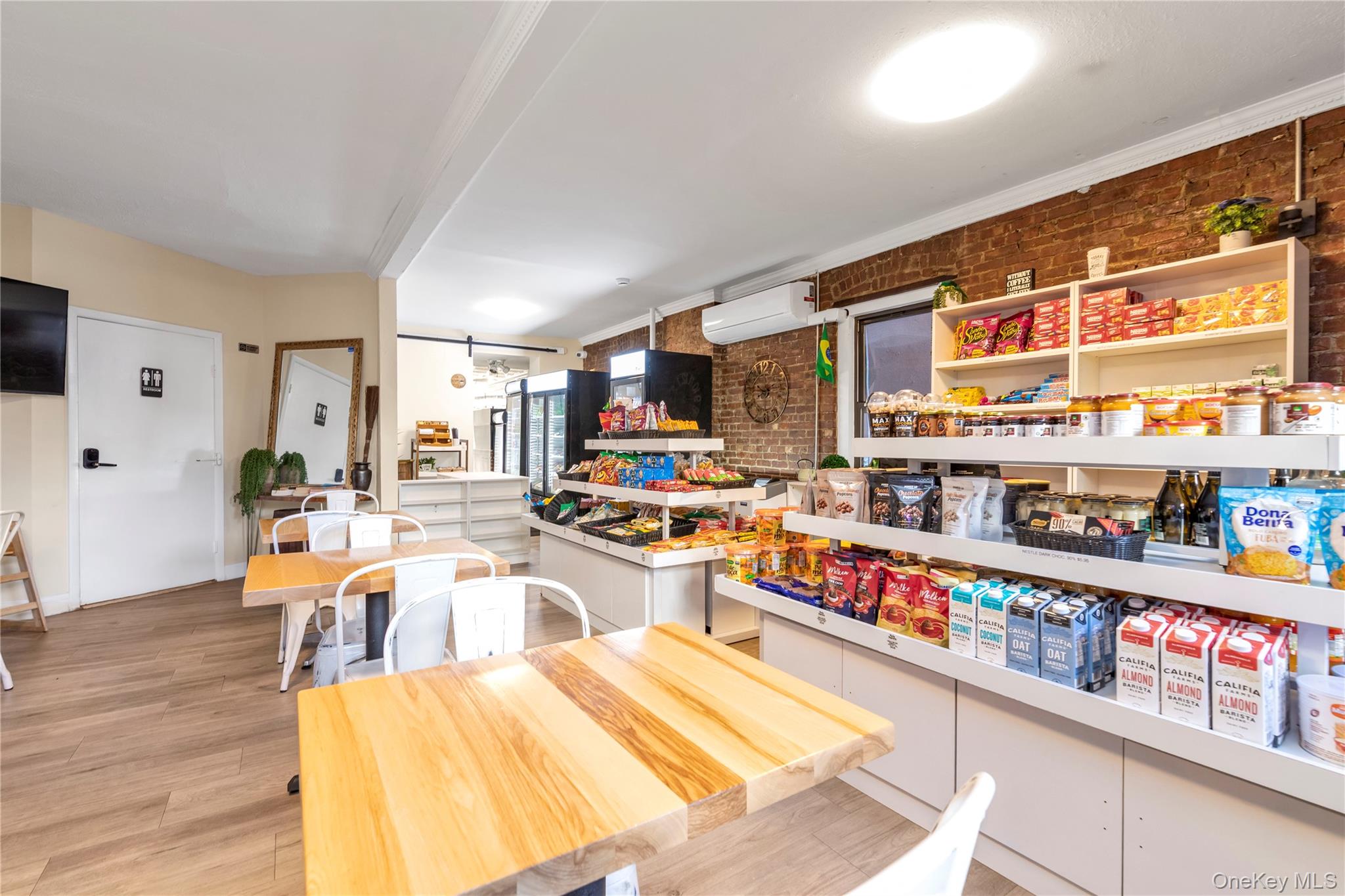 32-30 Steinway Street – For Sale photo 4