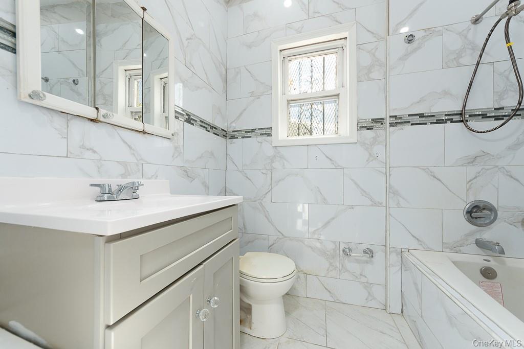 470 E 40th Street, Unit #1 photo 6