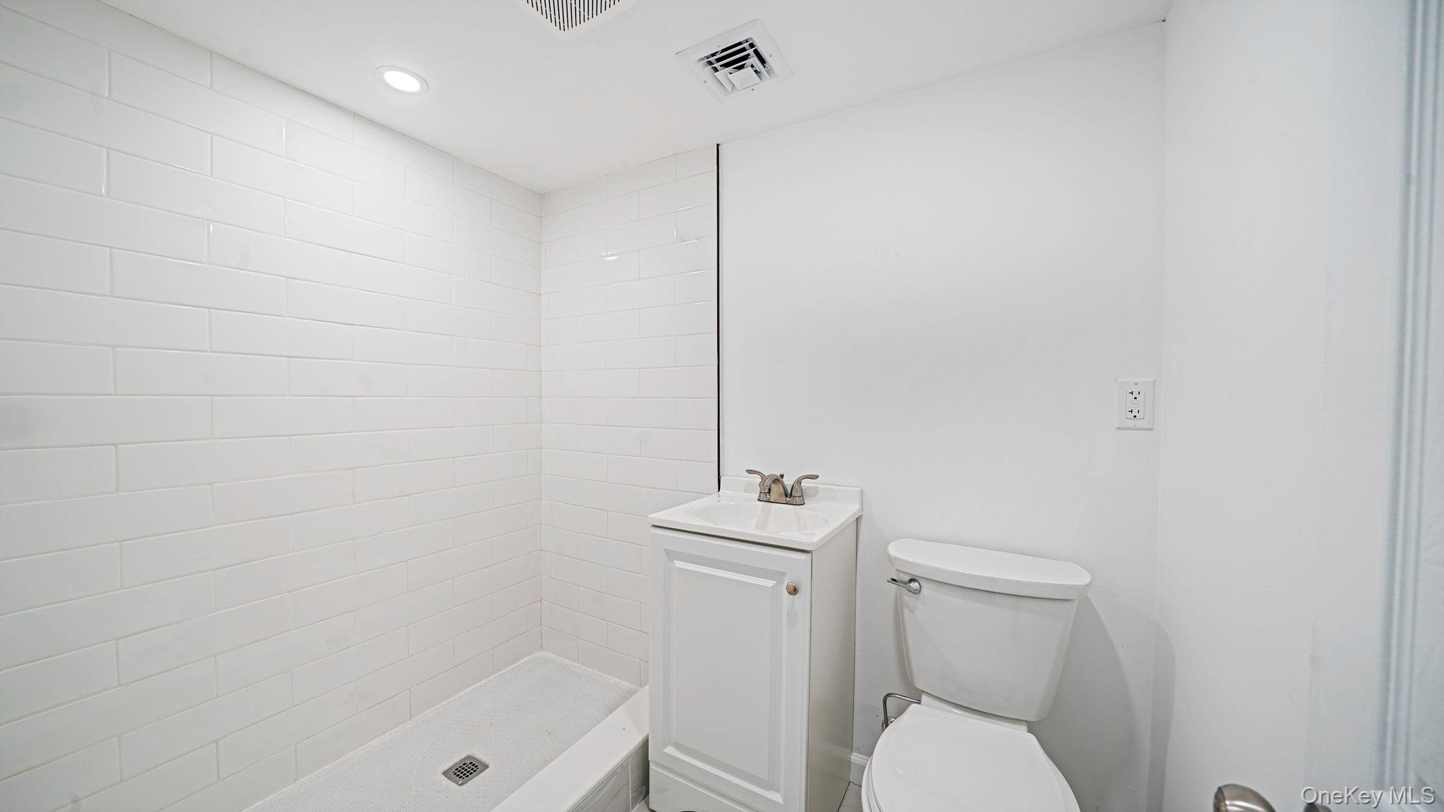 340 N Indiana Avenue – For Sale photo 16