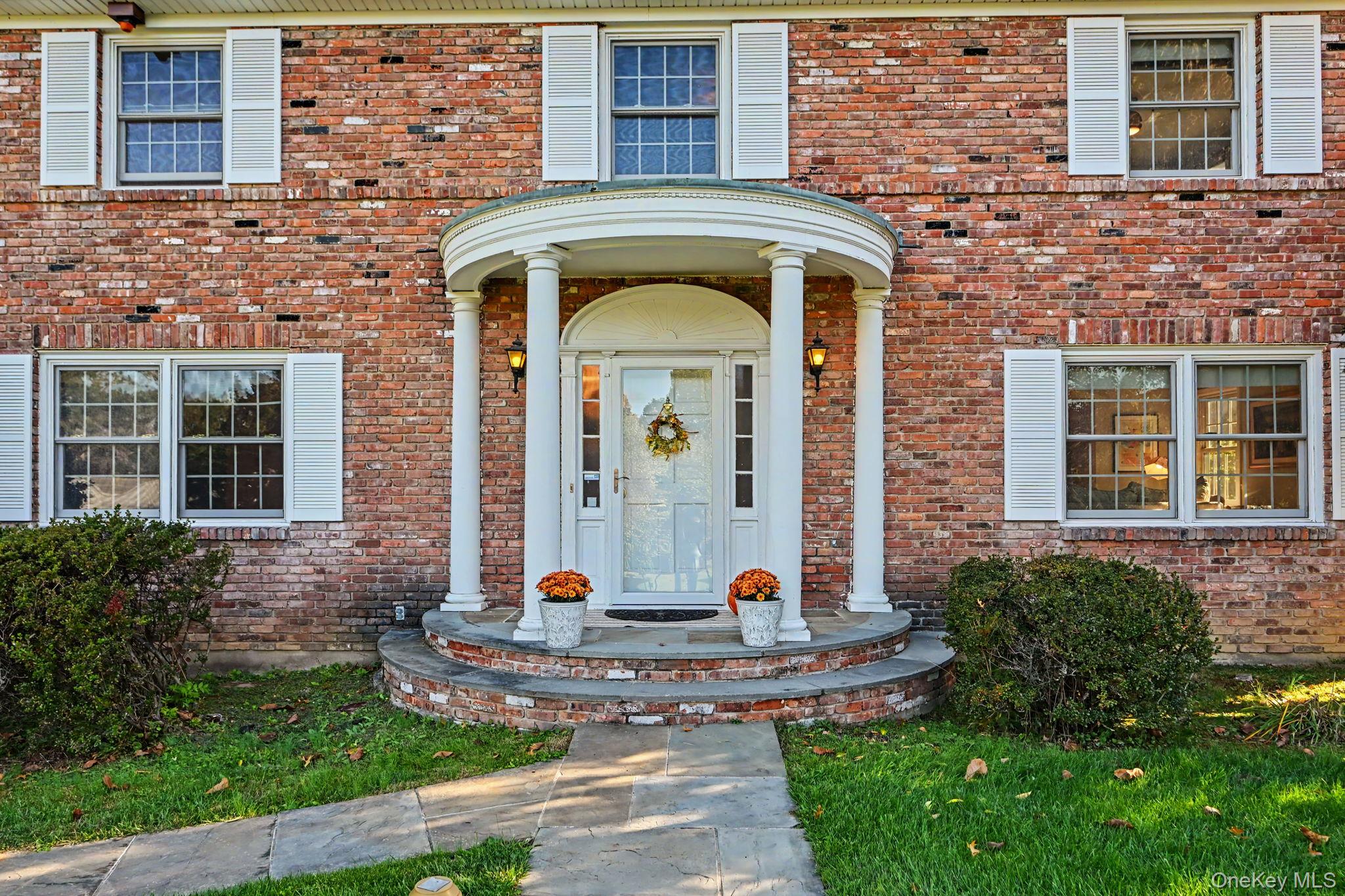 167 Holbrook Lane – For Sale photo 2