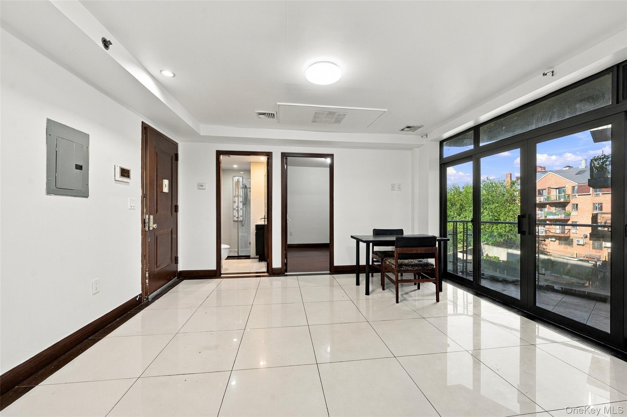132-29 Blossom Avenue, Unit 4H photo 6