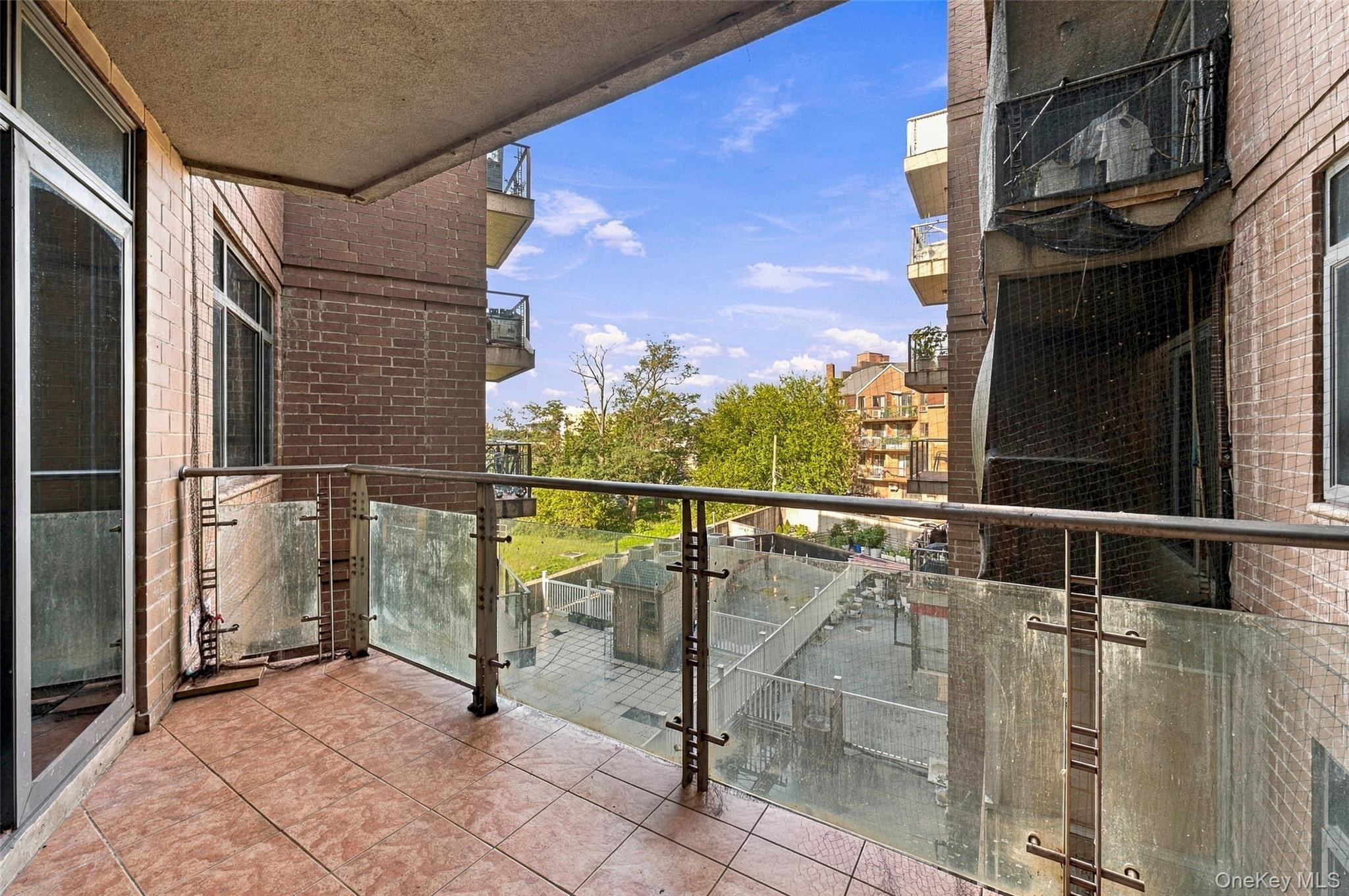 132-29 Blossom Avenue, Unit 4H photo 5