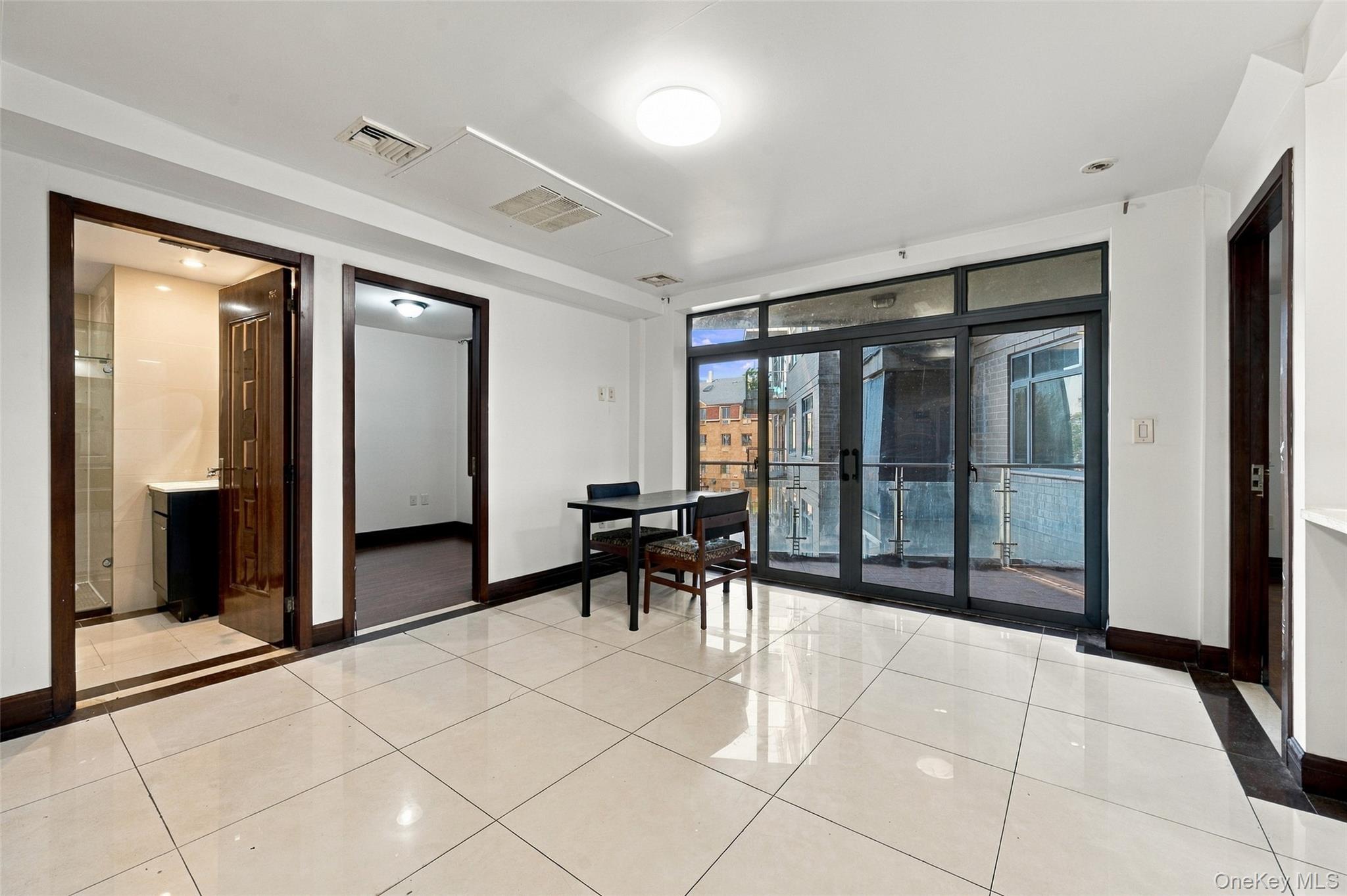 132-29 Blossom Avenue, Unit 4H photo 7