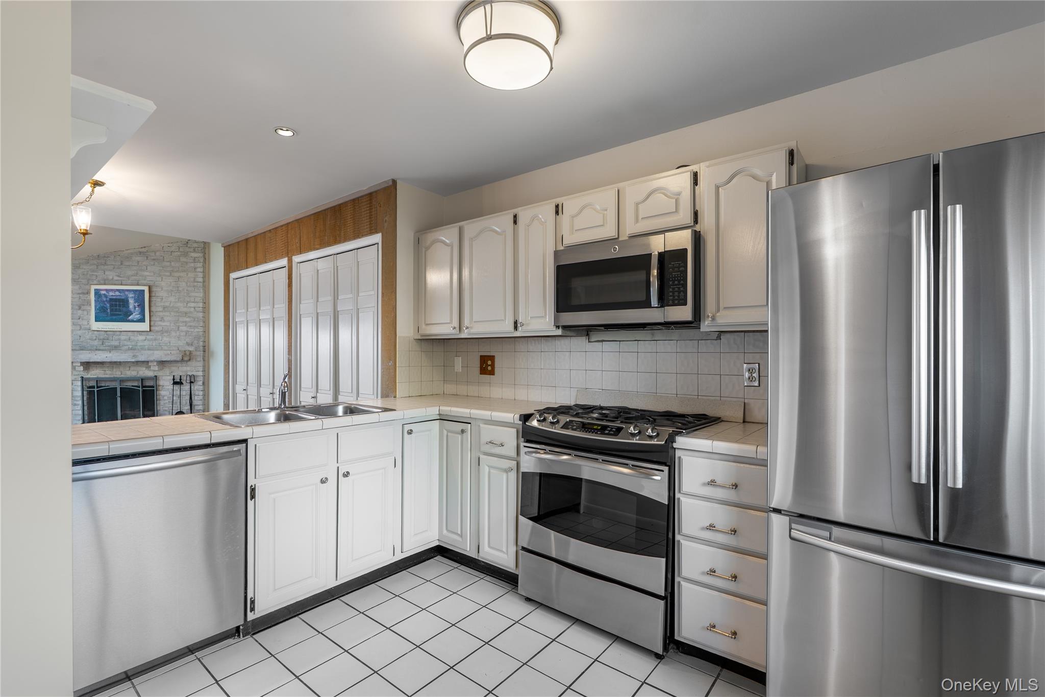 713 Hewitt Lane – For Sale photo 12