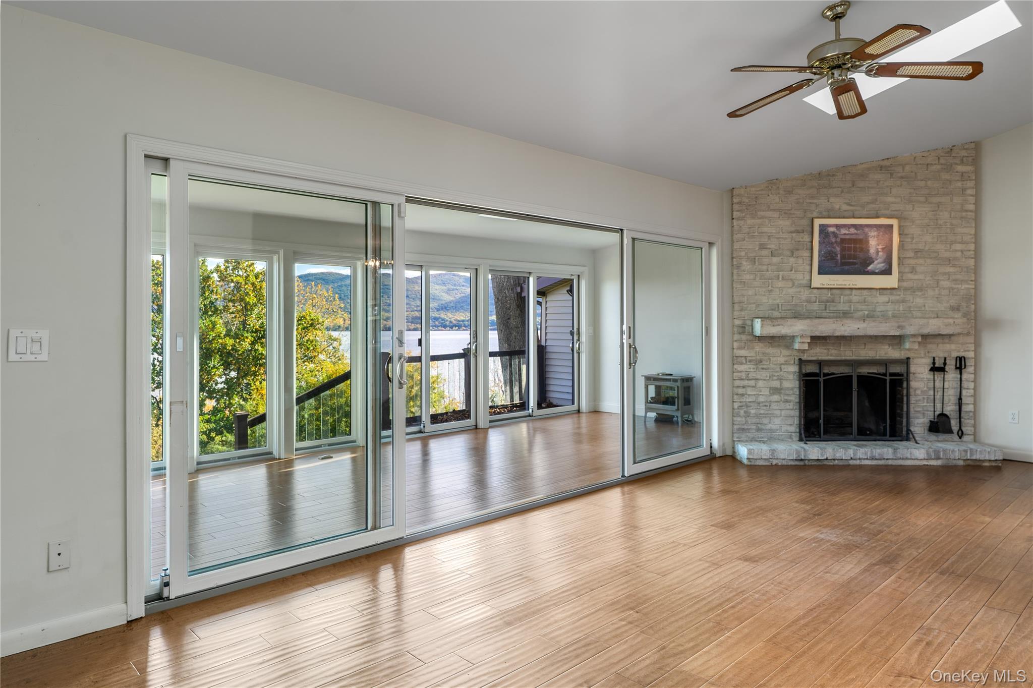 713 Hewitt Lane – For Sale photo 9