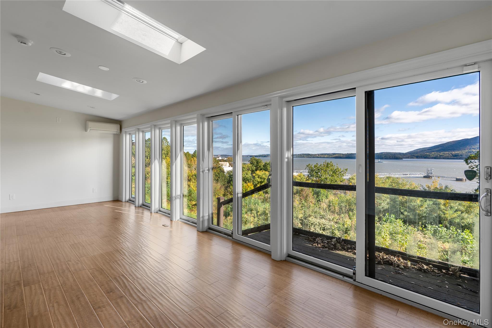 713 Hewitt Lane – For Sale photo 5
