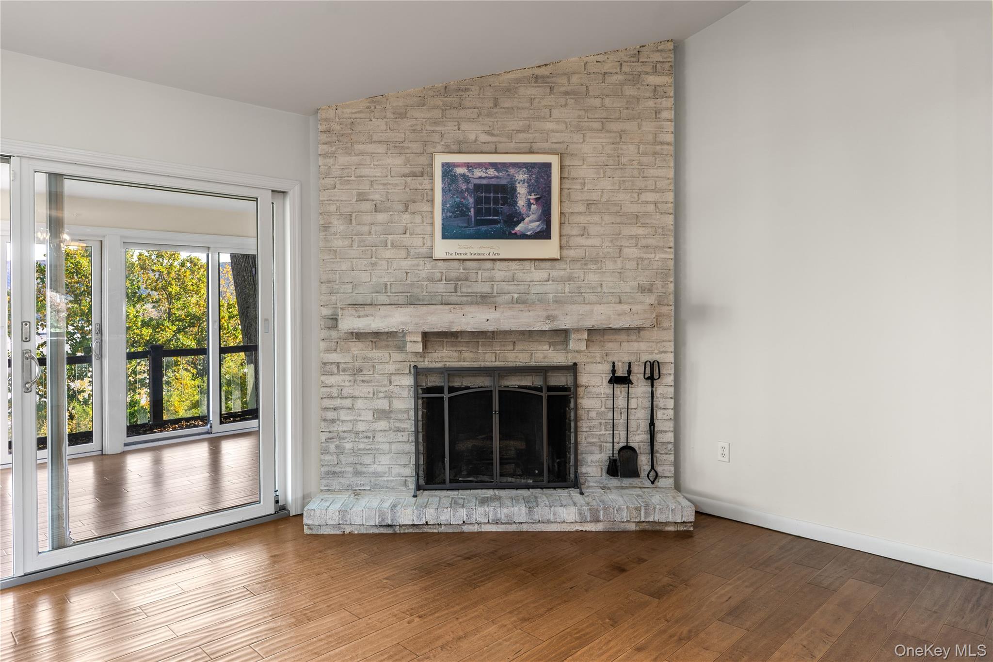 713 Hewitt Lane – For Sale photo 8