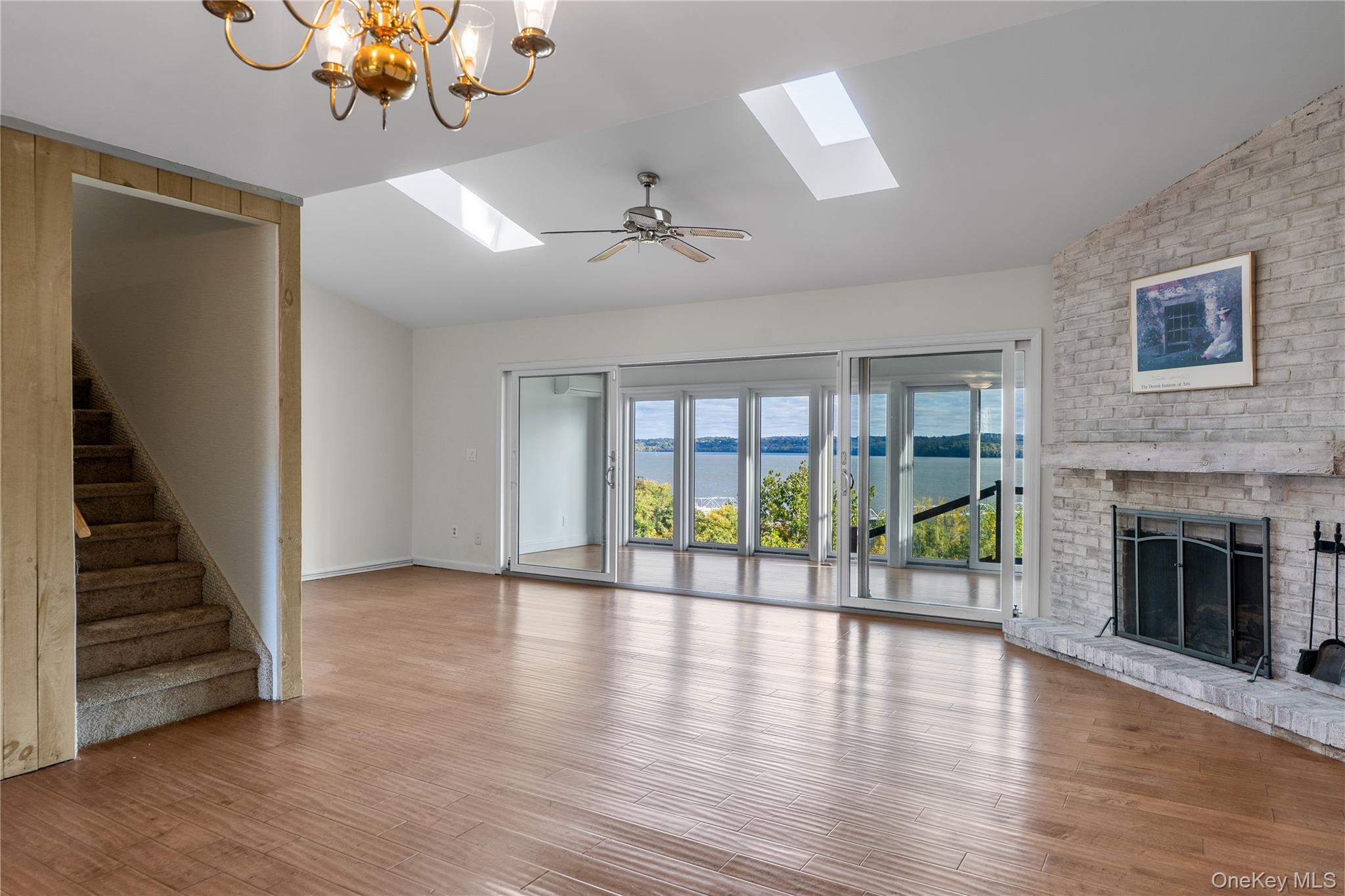 713 Hewitt Lane – For Sale photo 7