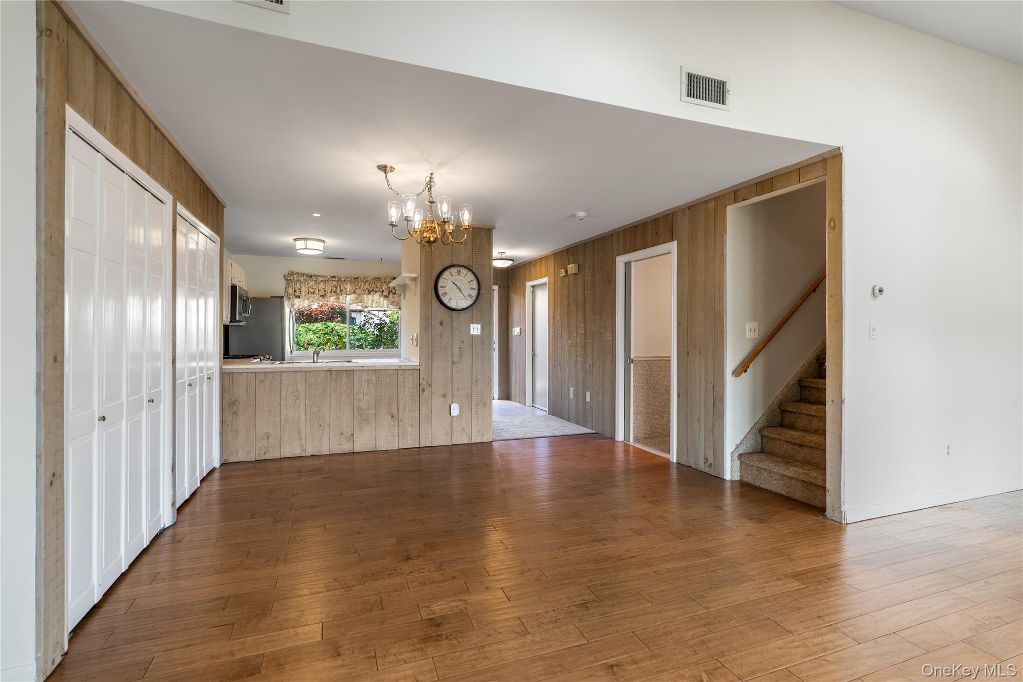 713 Hewitt Lane – For Sale photo 18